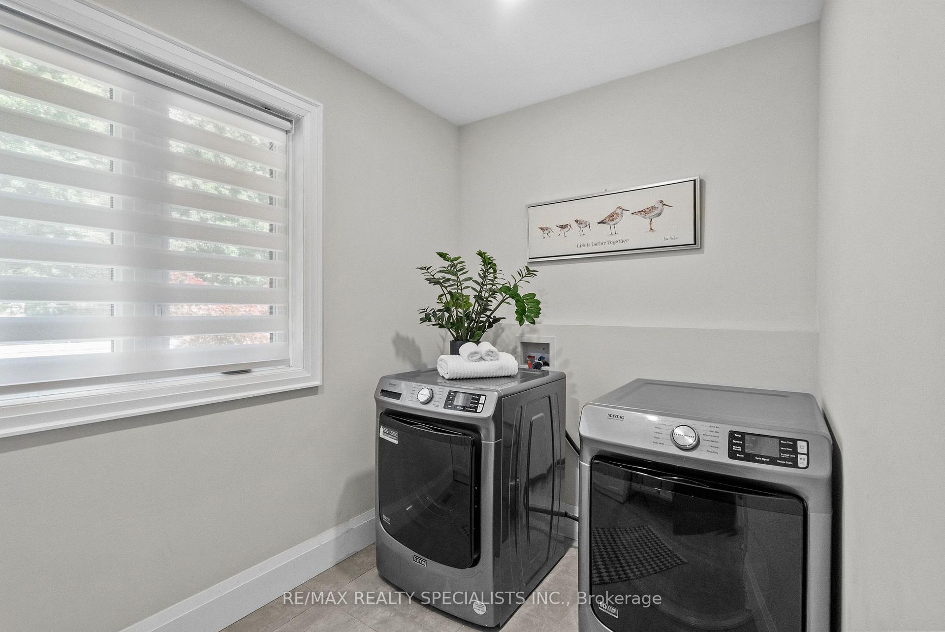 Photo 32 of 24 Peel Street N, Hamilton, Dundas — HOMEH