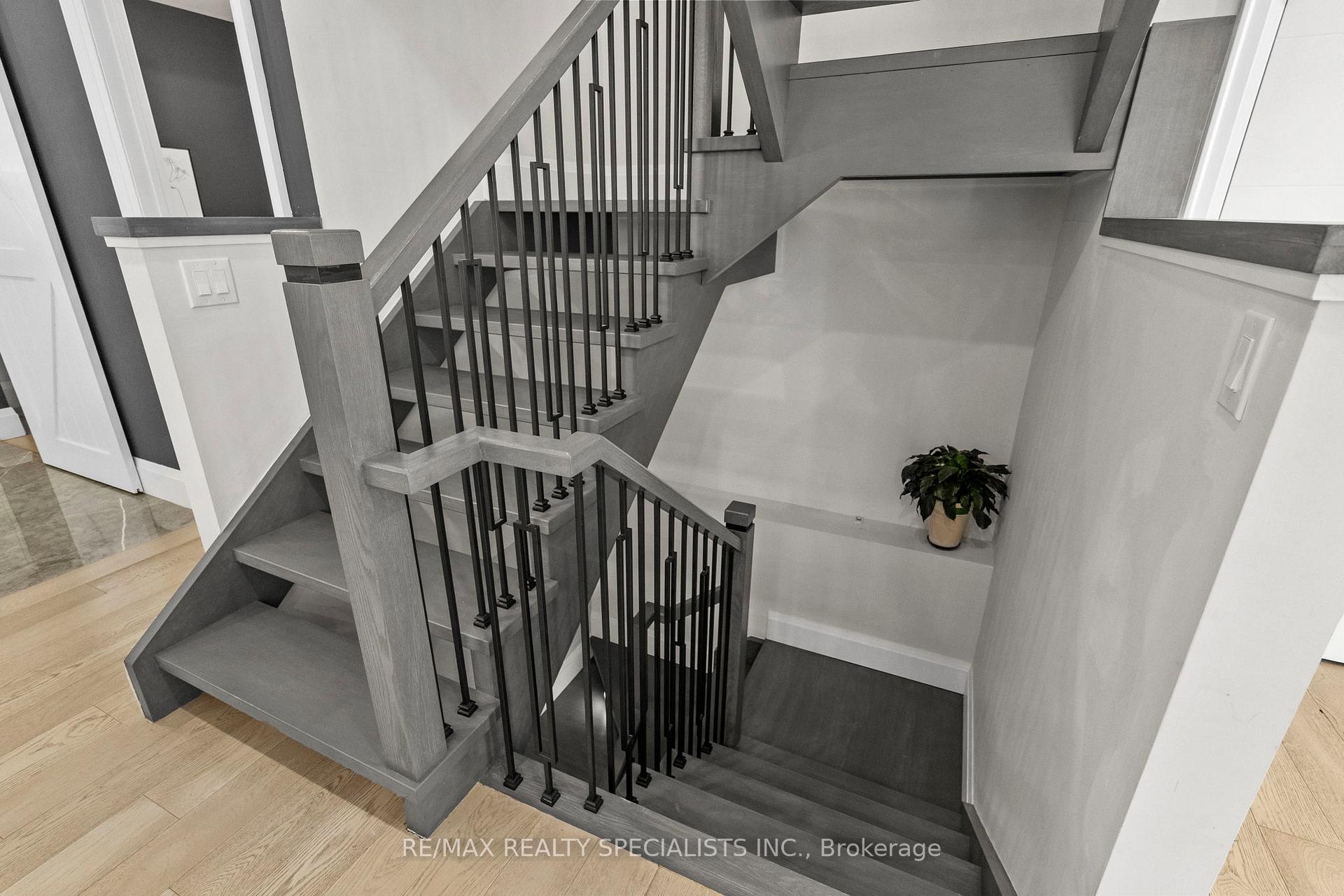Photo 38 of 24 Peel Street N, Hamilton, Dundas — HOMEH