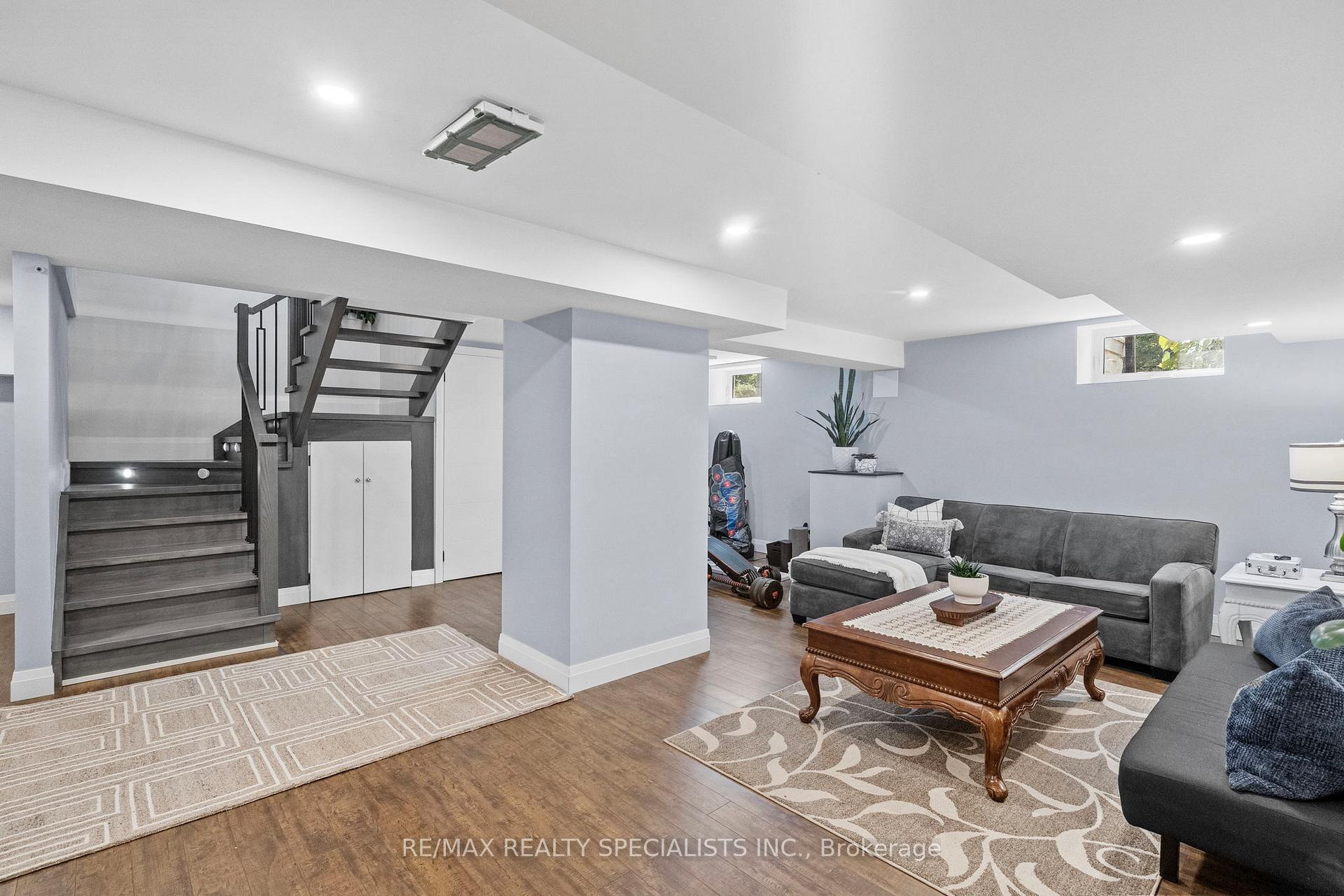 Photo 39 of 24 Peel Street N, Hamilton, Dundas — HOMEH