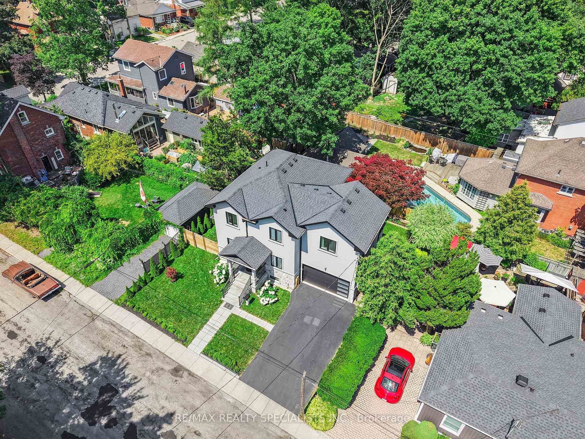 Photo 47 of 24 Peel Street N, Hamilton, Dundas — HOMEH