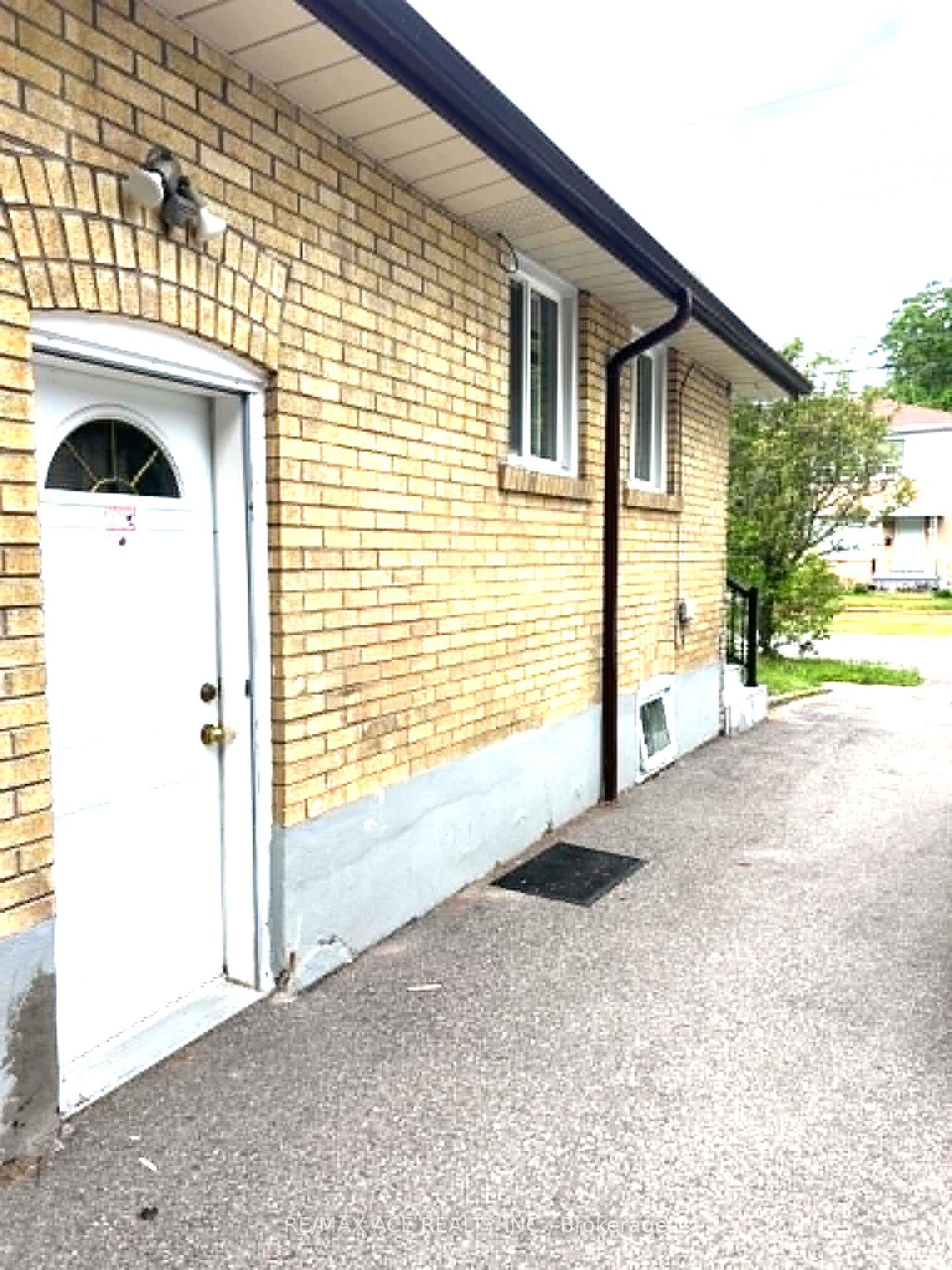 Photo 3 of Unit Bsmt, 38 Celeste Drive, Scarborough, West Hill — HOMEH