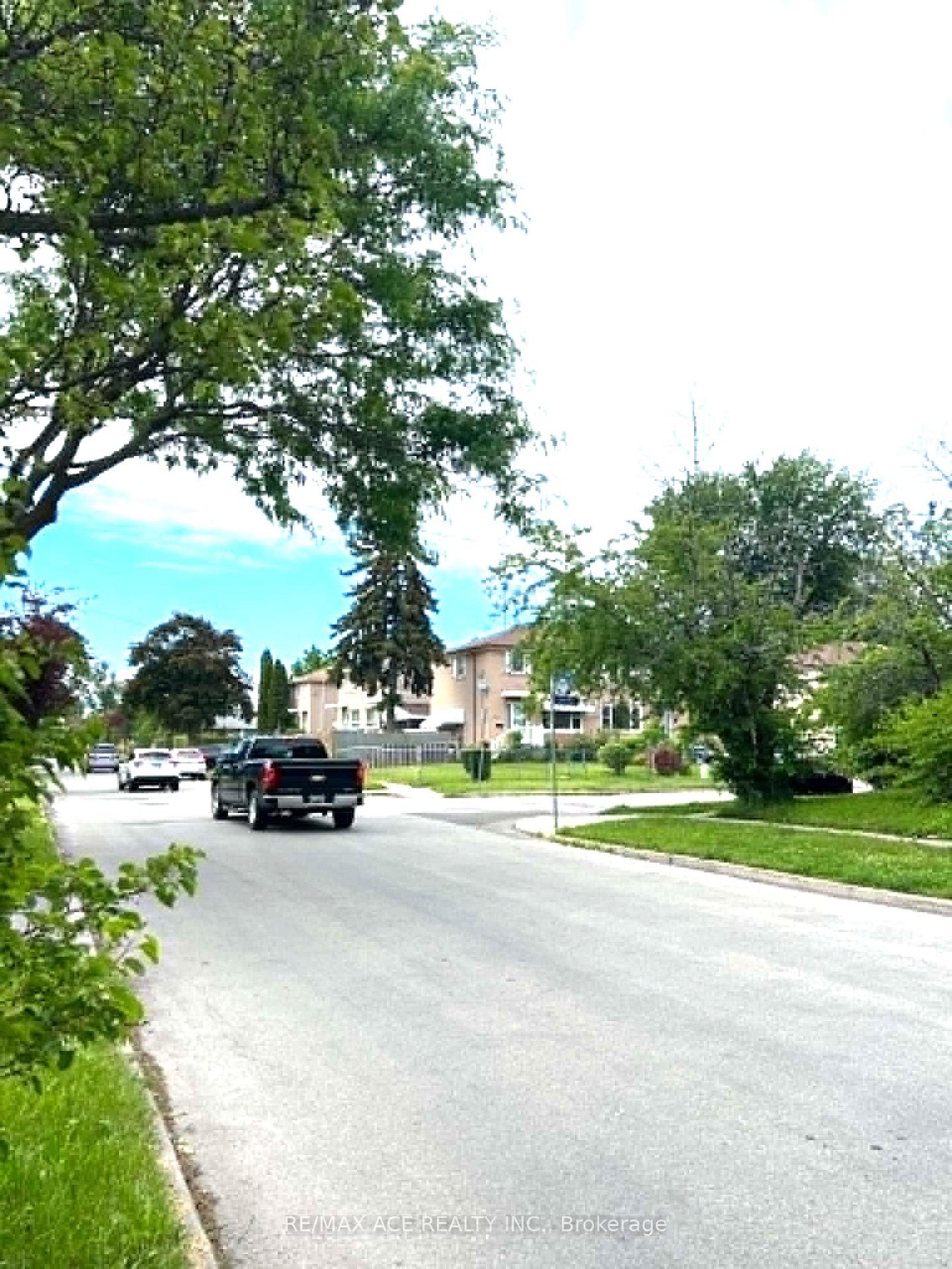 Photo 19 of Unit Bsmt, 38 Celeste Drive, Scarborough, West Hill — HOMEH