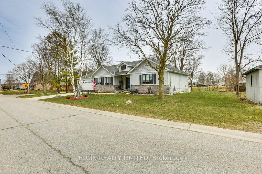 Photo 4 of 167 Elgin Street, South Huron, Stephen — HOMEH