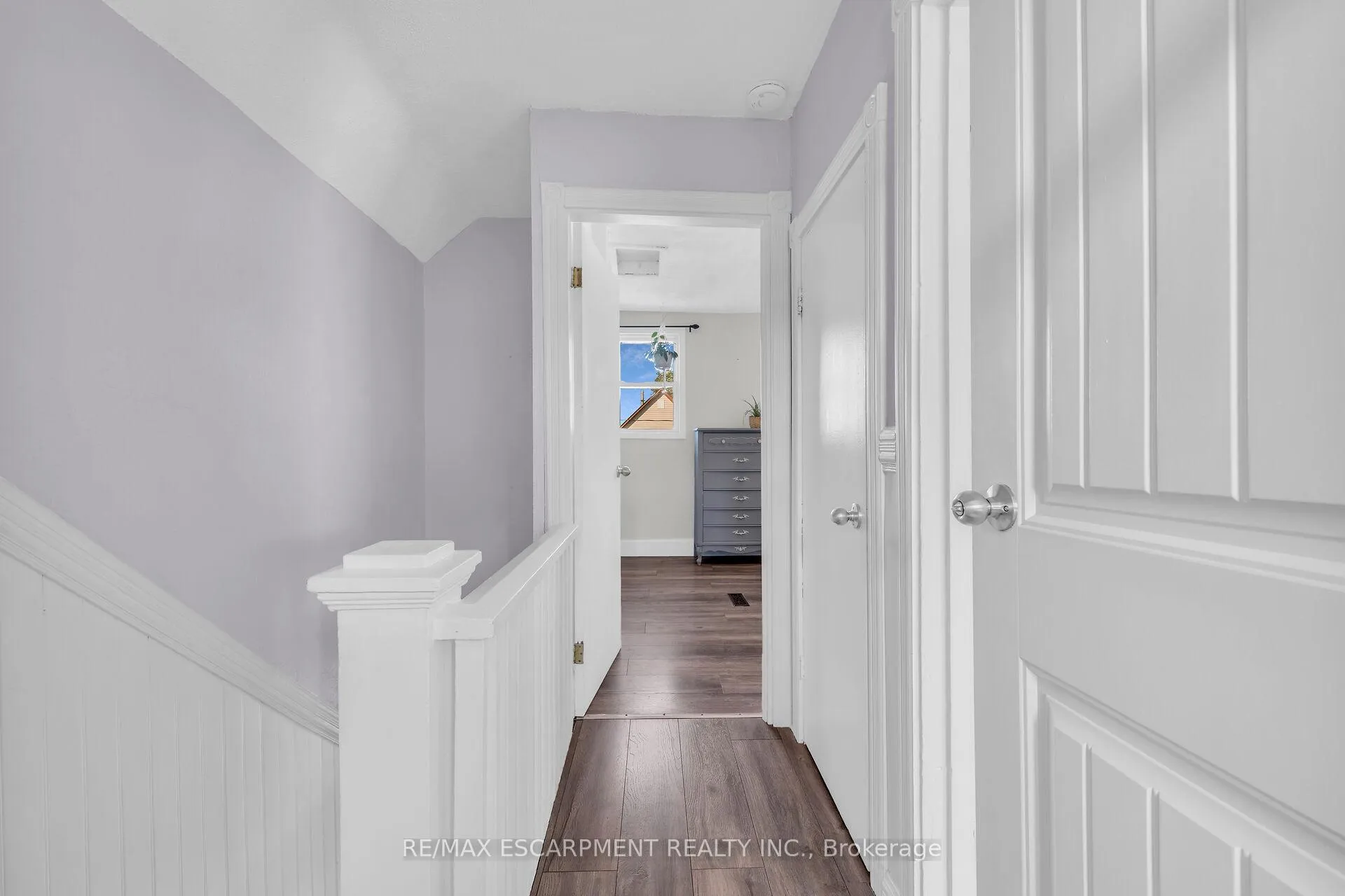 Photo 18 of 10 Roxborough Avenue, Hamilton, Crown Point — HOMEH