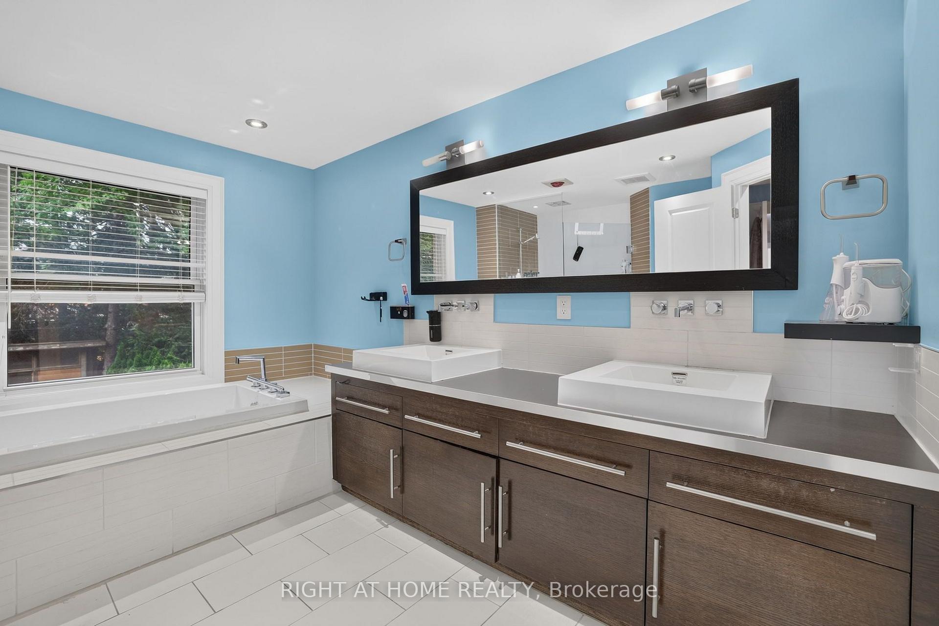 Photo 26 of 35 Brightbay Crescent, Markham, Grandview — HOMEH