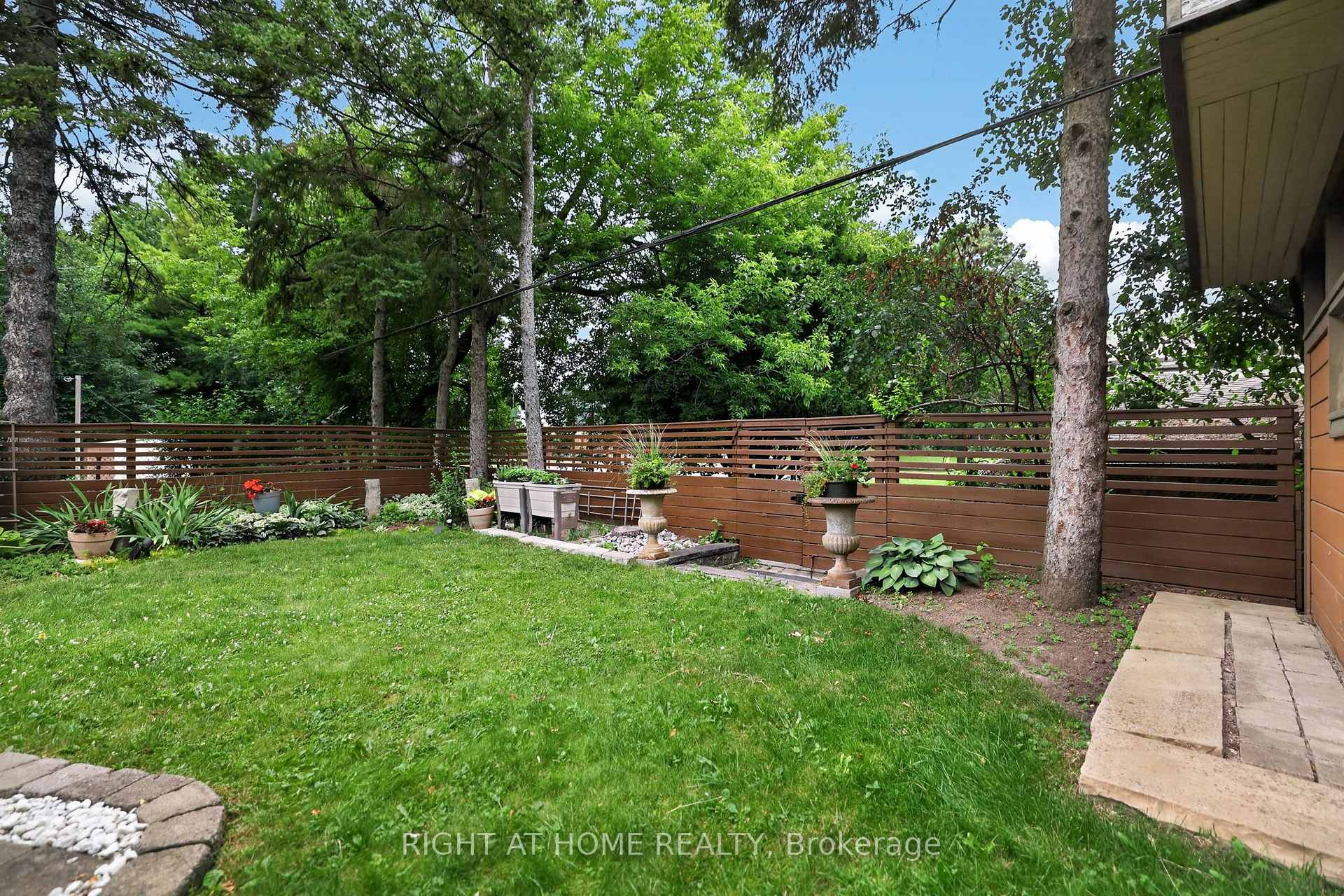 Photo 39 of 35 Brightbay Crescent, Markham, Grandview — HOMEH