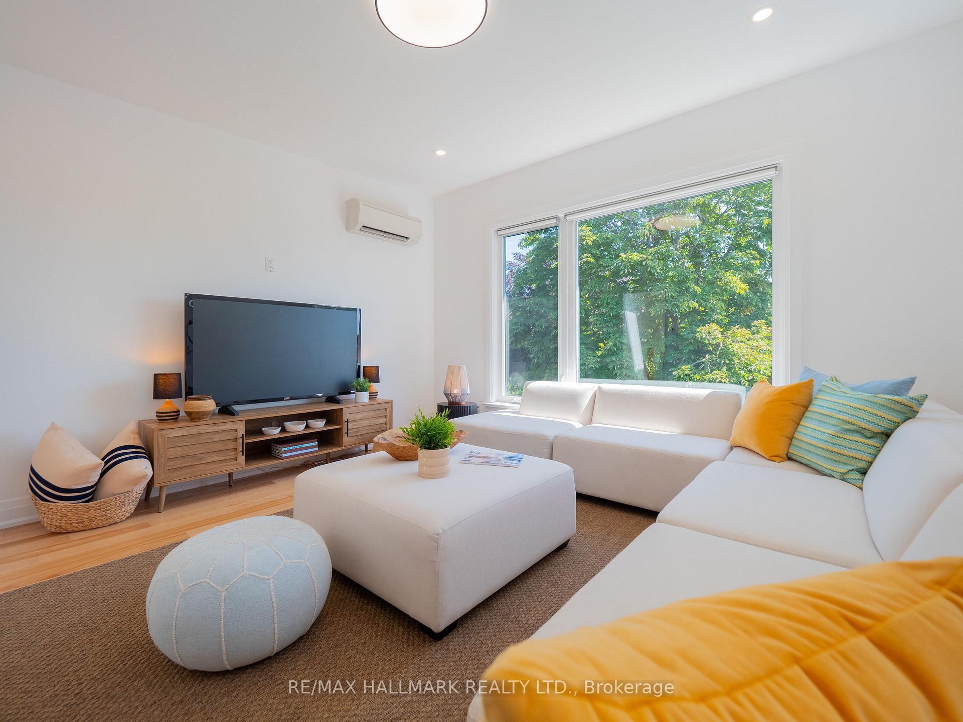 Photo 33 of 65 Hampton Avenue, Toronto, North Riverdale — HOMEH