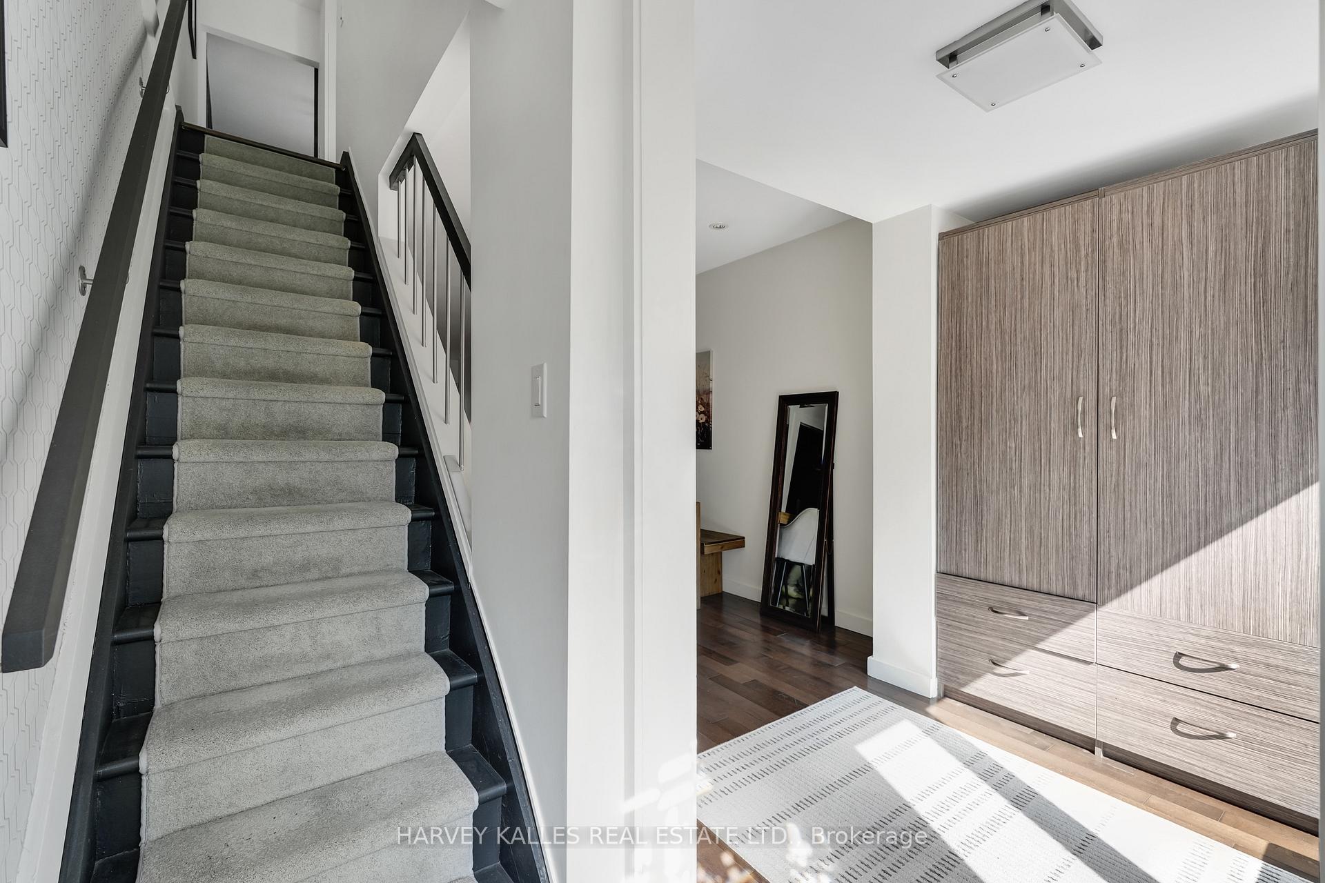 Photo 3 of 62 Golfview Avenue, Toronto, East End-Danforth — HOMEH