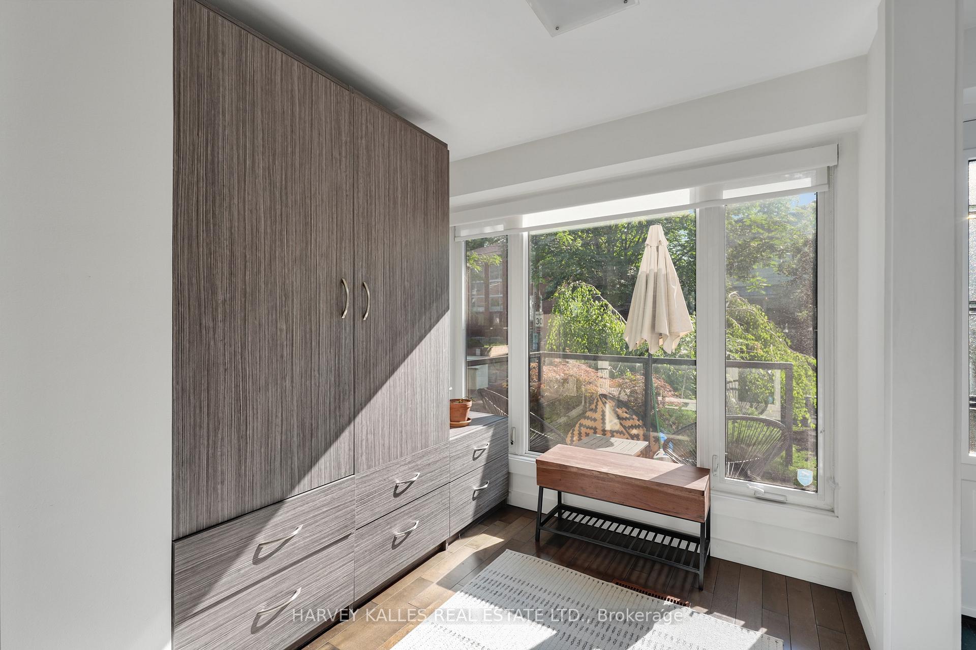 Photo 4 of 62 Golfview Avenue, Toronto, East End-Danforth — HOMEH
