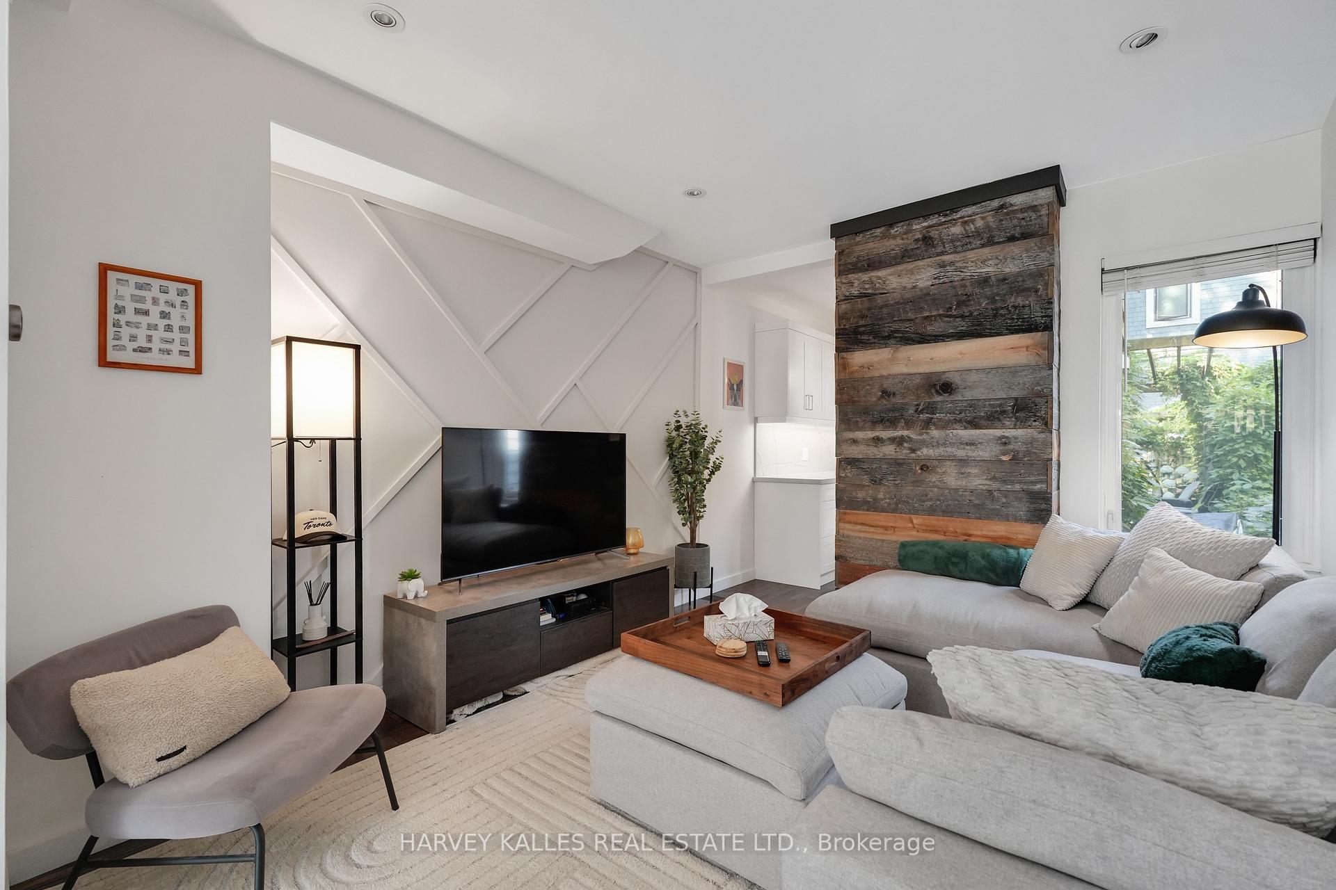 Photo 14 of 62 Golfview Avenue, Toronto, East End-Danforth — HOMEH