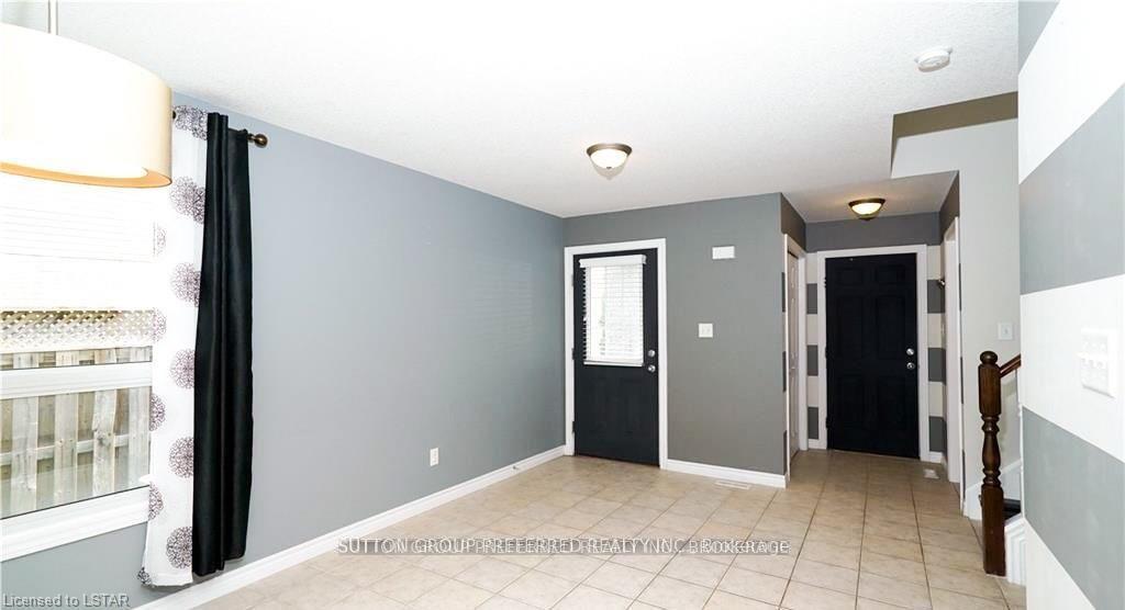 Photo 2 of 1708 Mickleborough Drive, London, North I — HOMEH