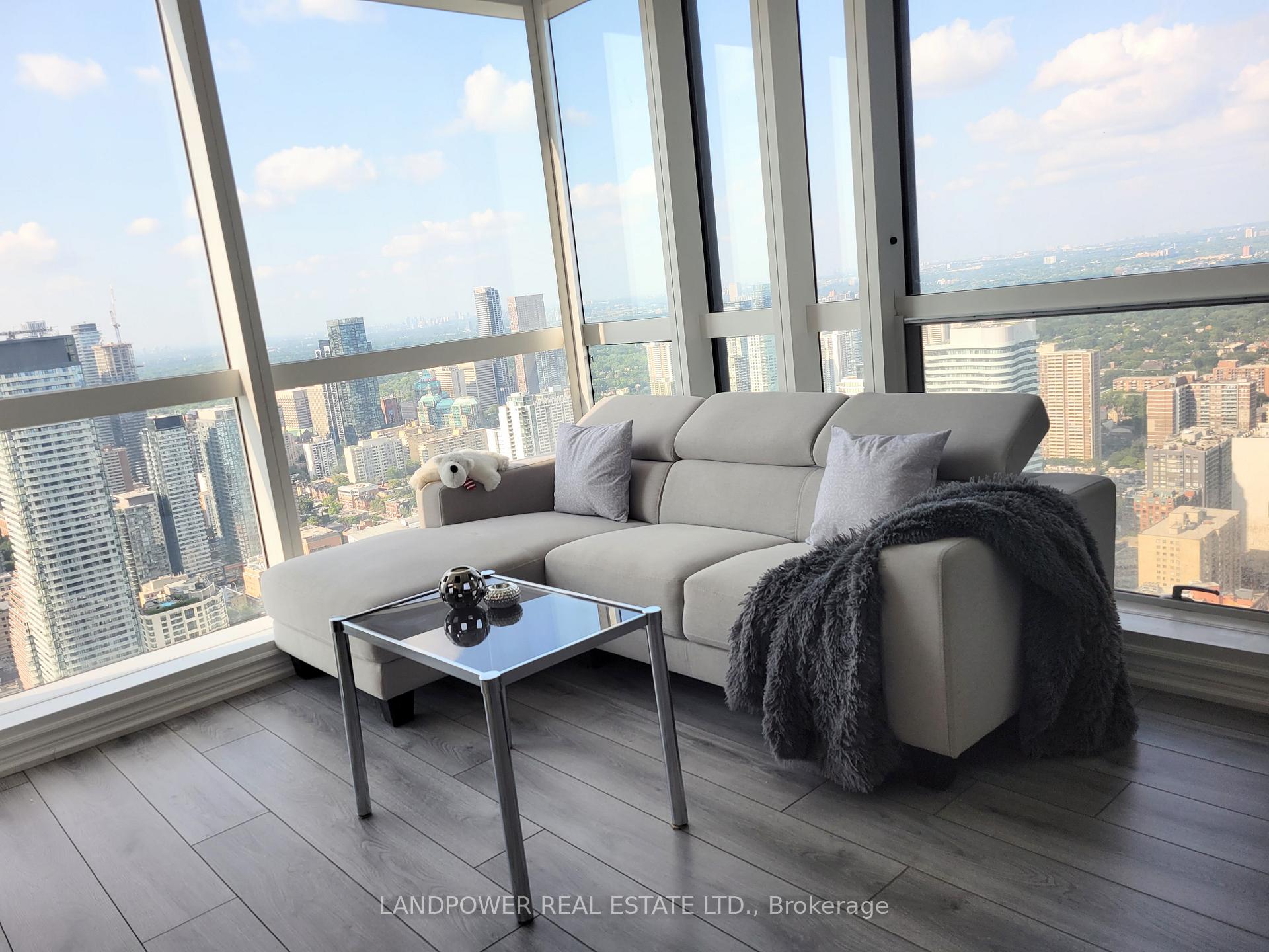 Photo 3 of Unit 5501, 386 Yonge Street, Toronto, Bay Street Corridor — HOMEH