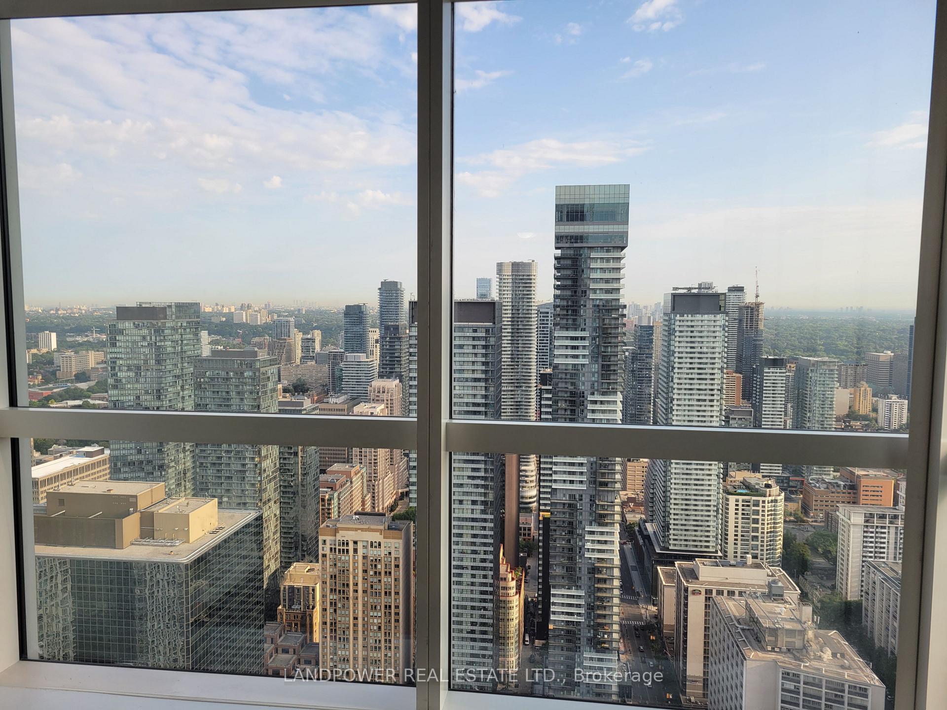 Photo 6 of Unit 5501, 386 Yonge Street, Toronto, Bay Street Corridor — HOMEH