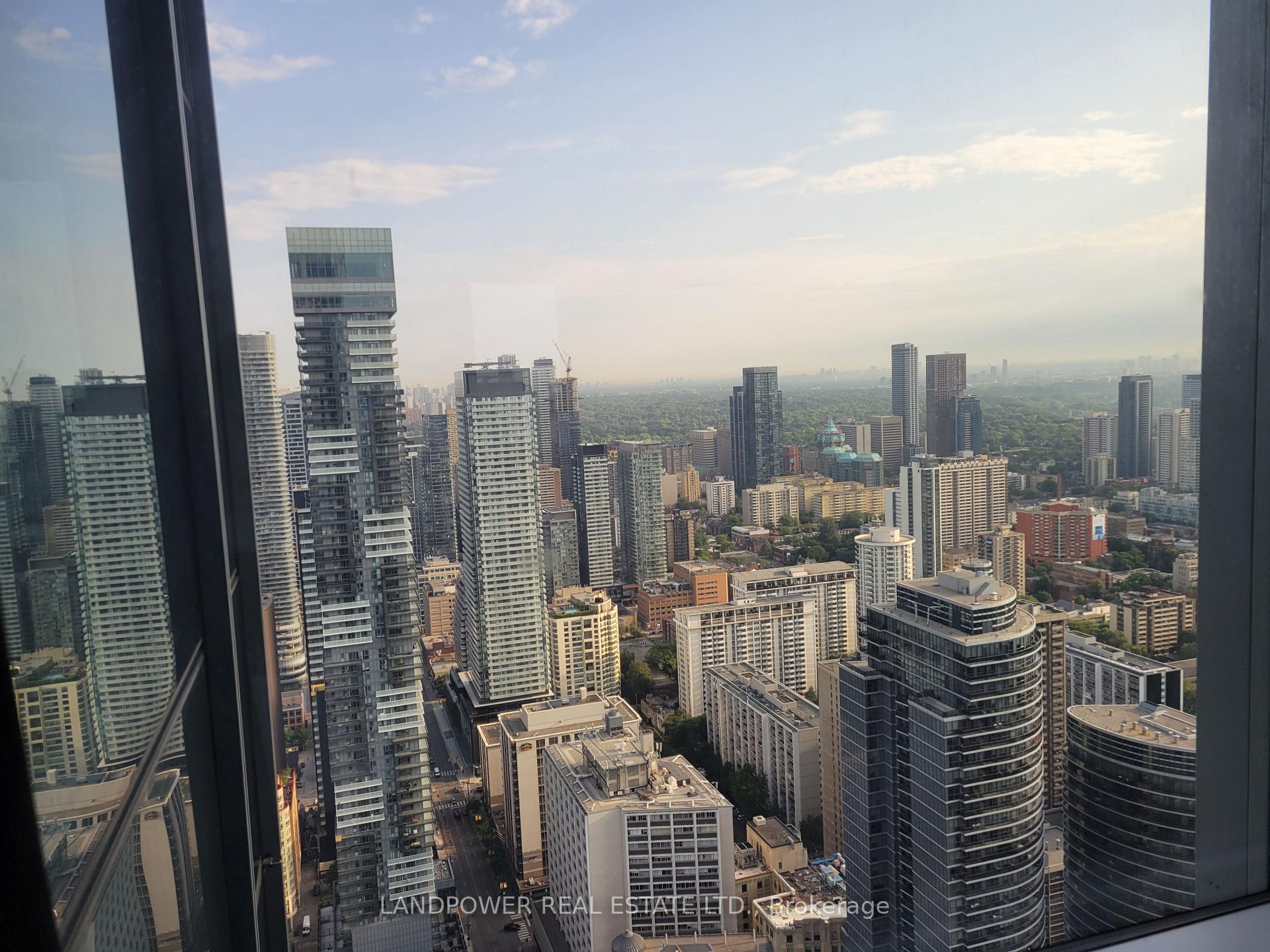Photo 9 of Unit 5501, 386 Yonge Street, Toronto, Bay Street Corridor — HOMEH
