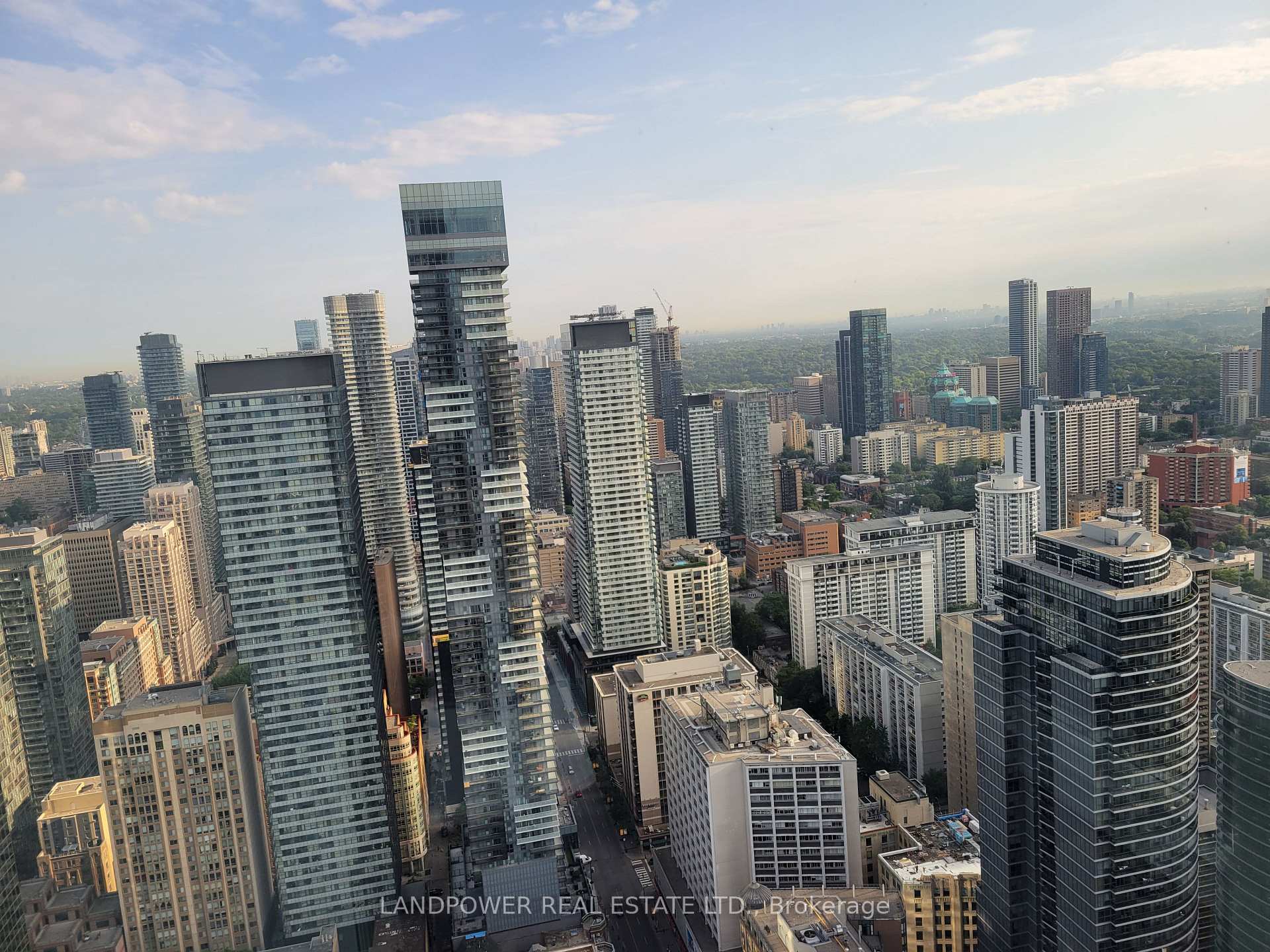 Photo 10 of Unit 5501, 386 Yonge Street, Toronto, Bay Street Corridor — HOMEH