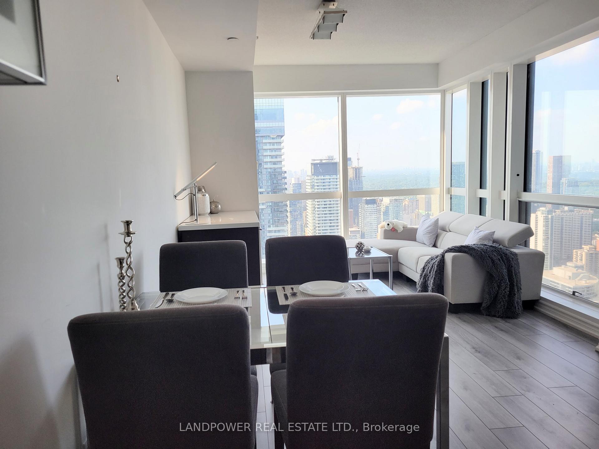 Photo 11 of Unit 5501, 386 Yonge Street, Toronto, Bay Street Corridor — HOMEH