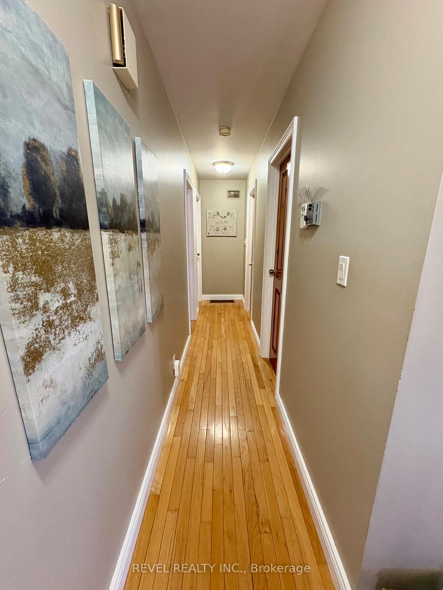 Photo 16 of 226 Second Avenue, Cochrane — HOMEH