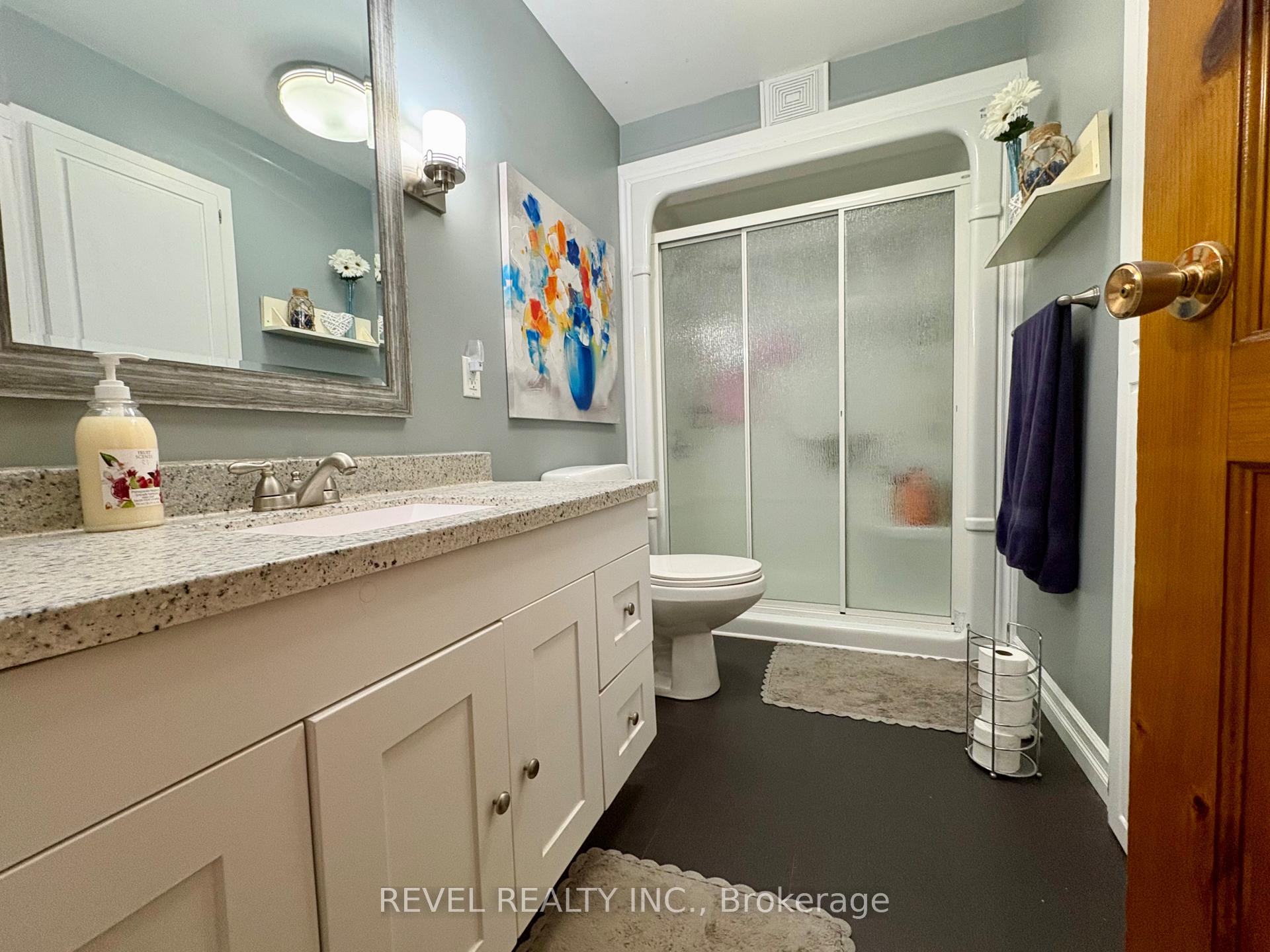 Photo 17 of 226 Second Avenue, Cochrane — HOMEH