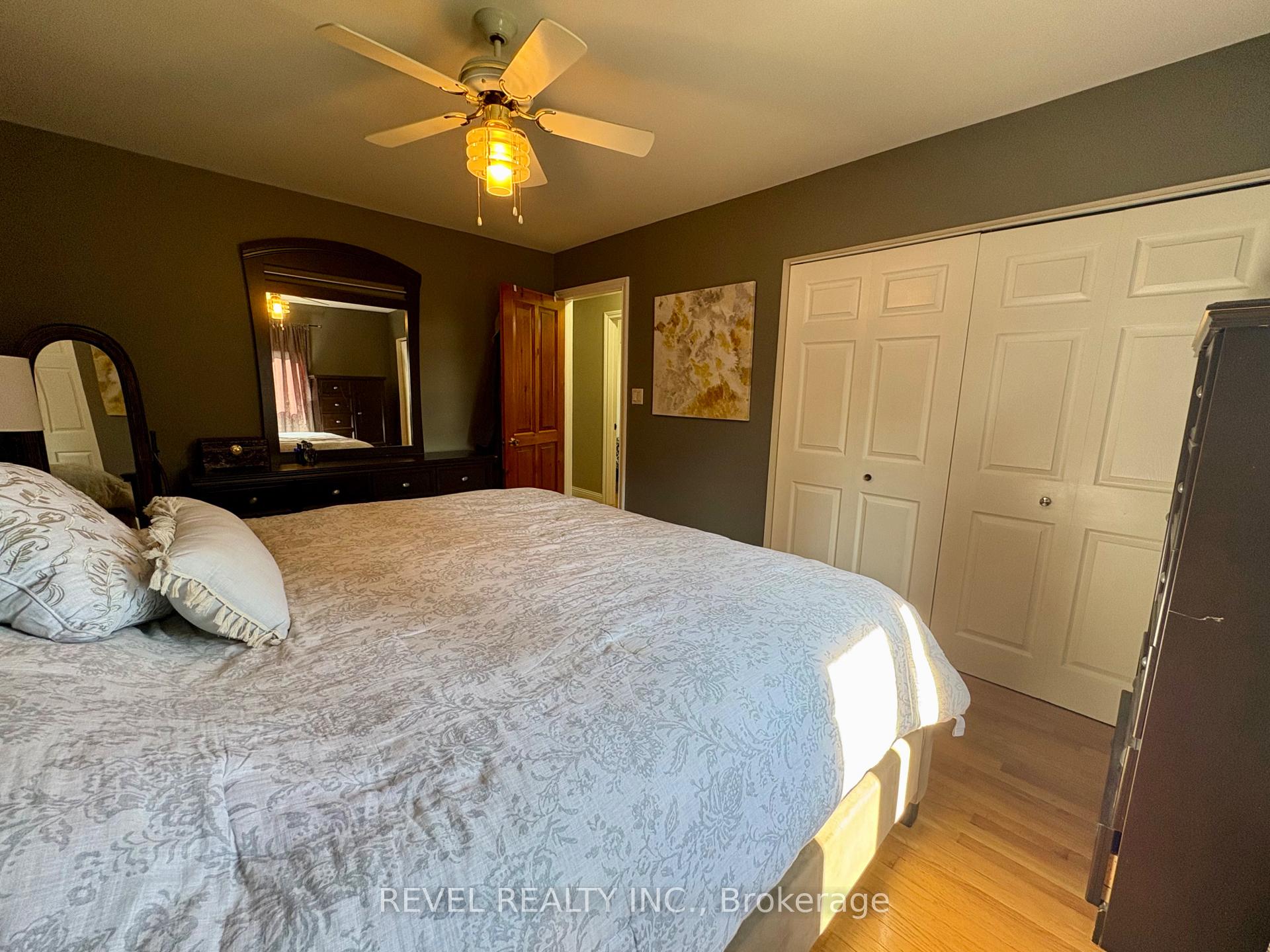 Photo 22 of 226 Second Avenue, Cochrane — HOMEH