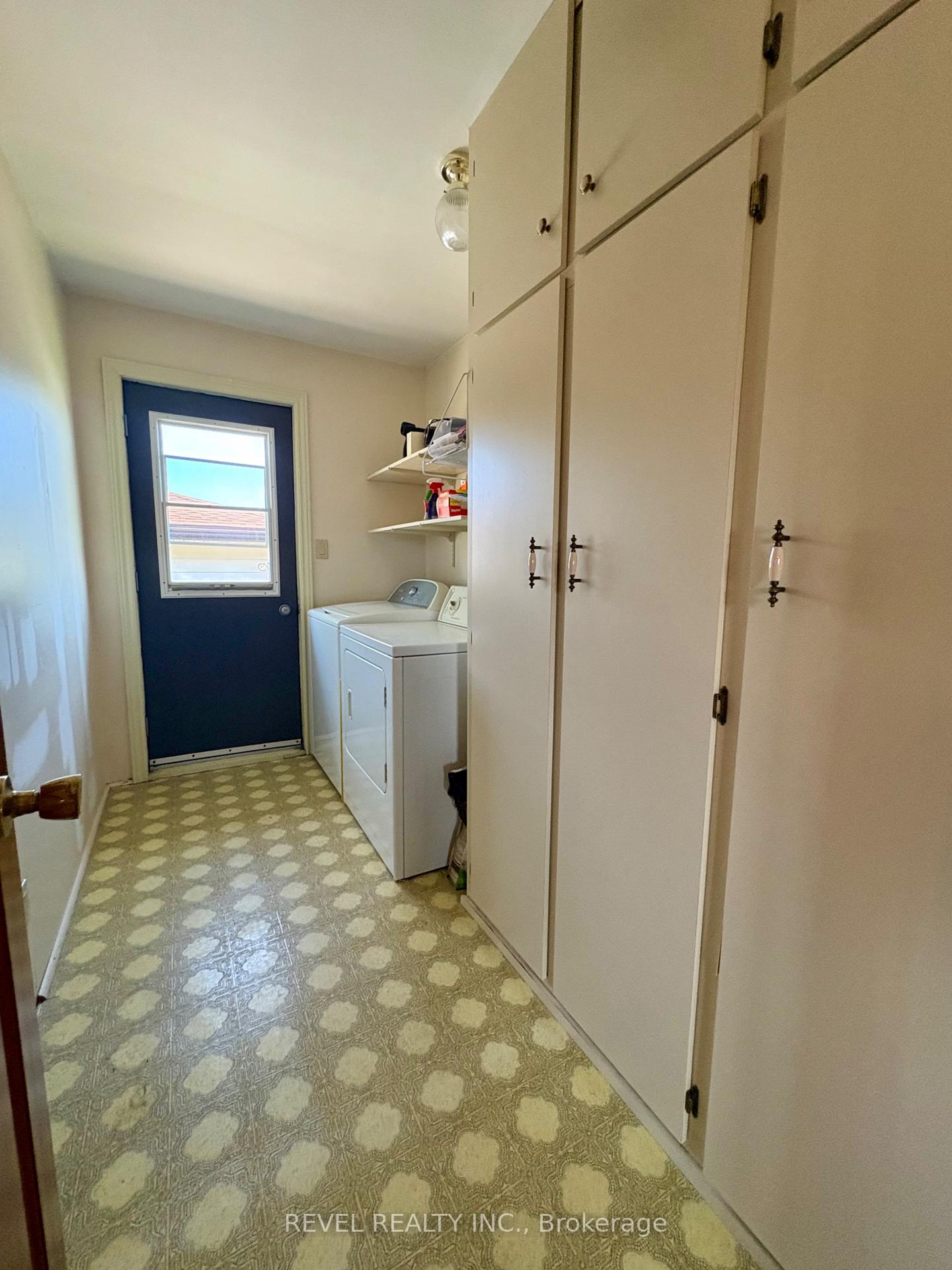 Photo 23 of 226 Second Avenue, Cochrane — HOMEH