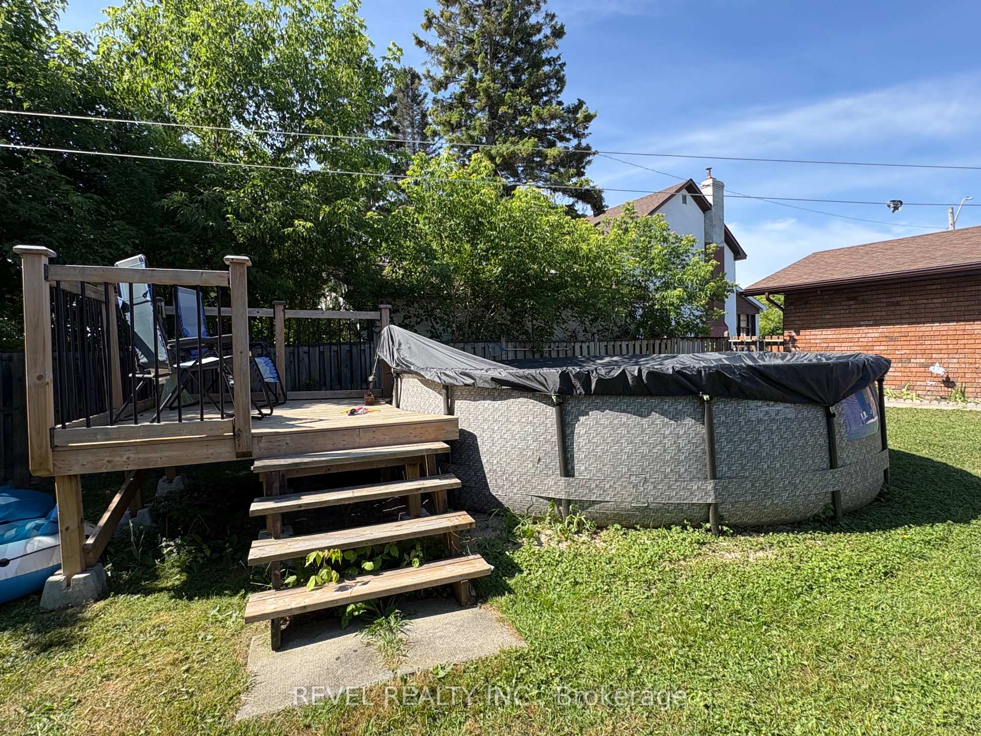 Photo 32 of 226 Second Avenue, Cochrane — HOMEH