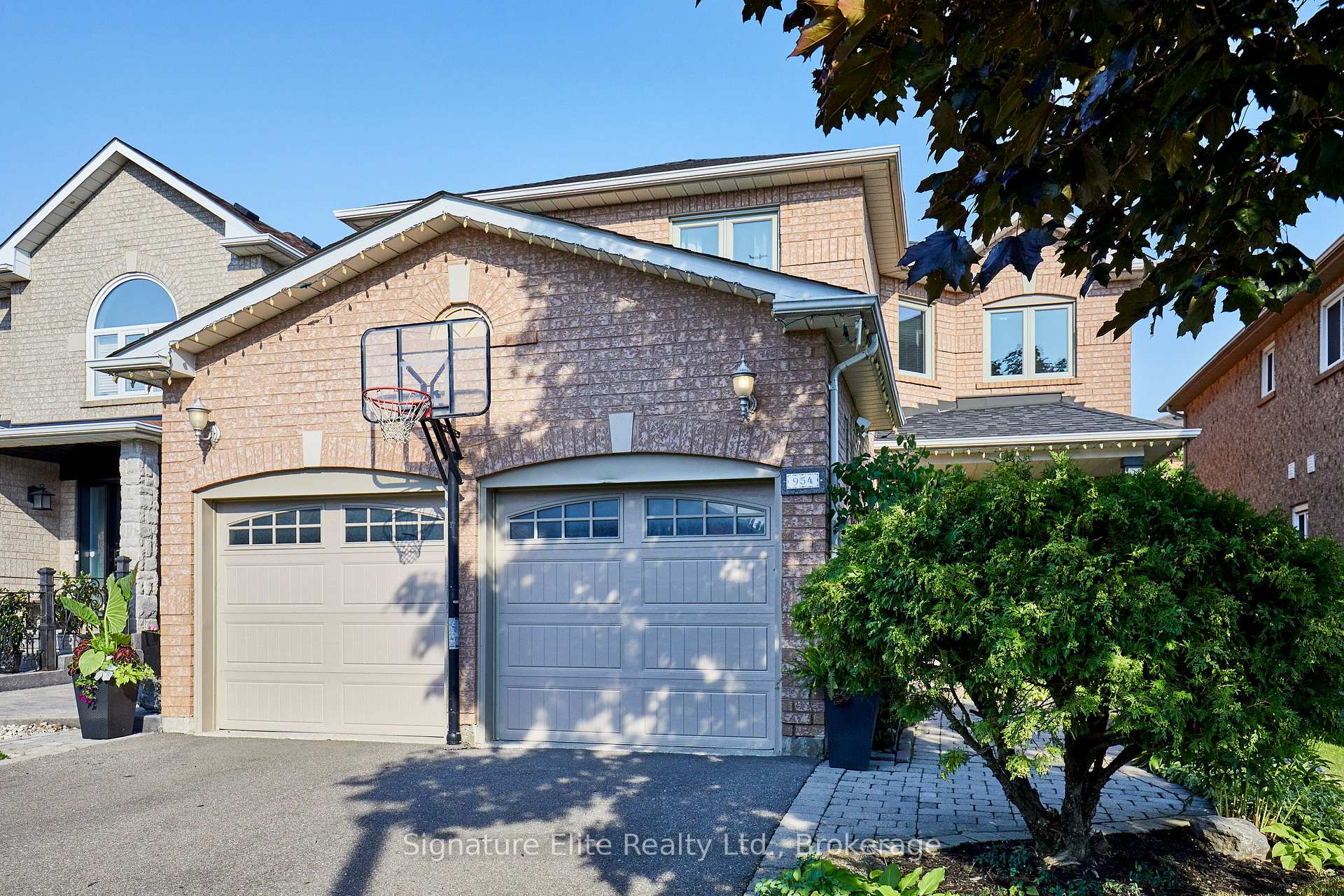Photo 29 of 954 Mantle Crescent, Mississauga, East Credit — HOMEH