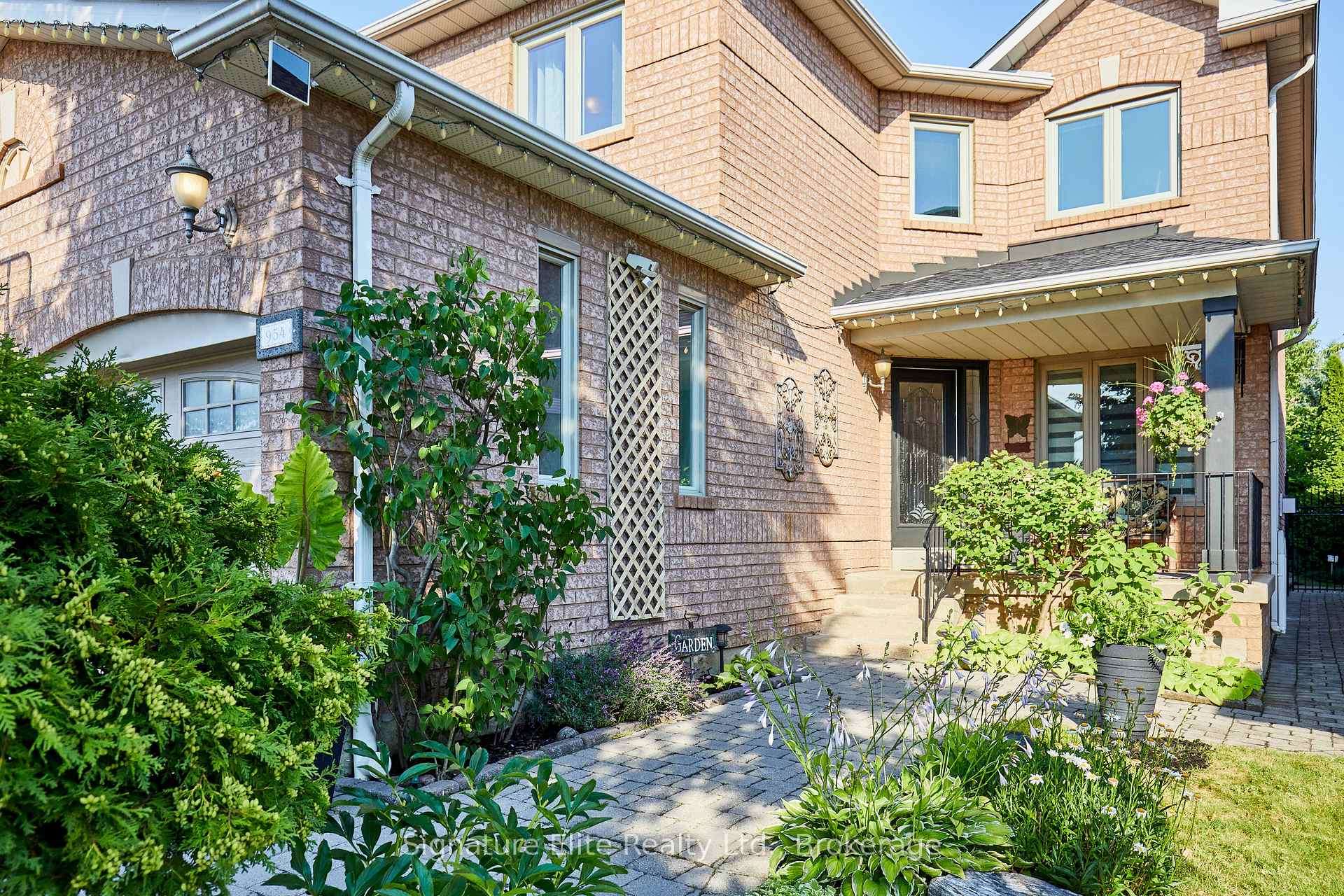 Photo 31 of 954 Mantle Crescent, Mississauga, East Credit — HOMEH
