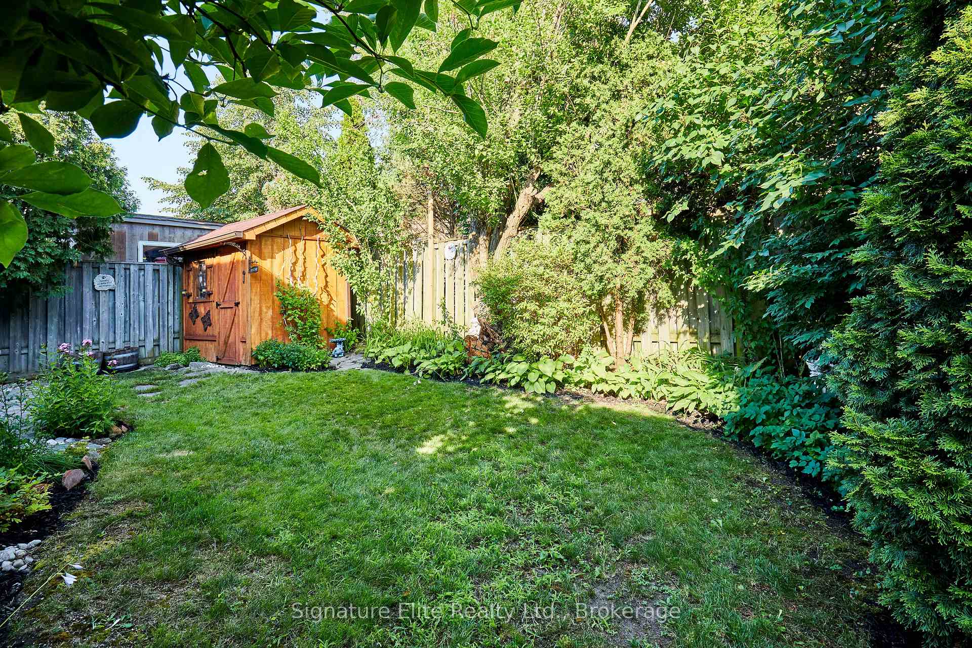 Photo 35 of 954 Mantle Crescent, Mississauga, East Credit — HOMEH