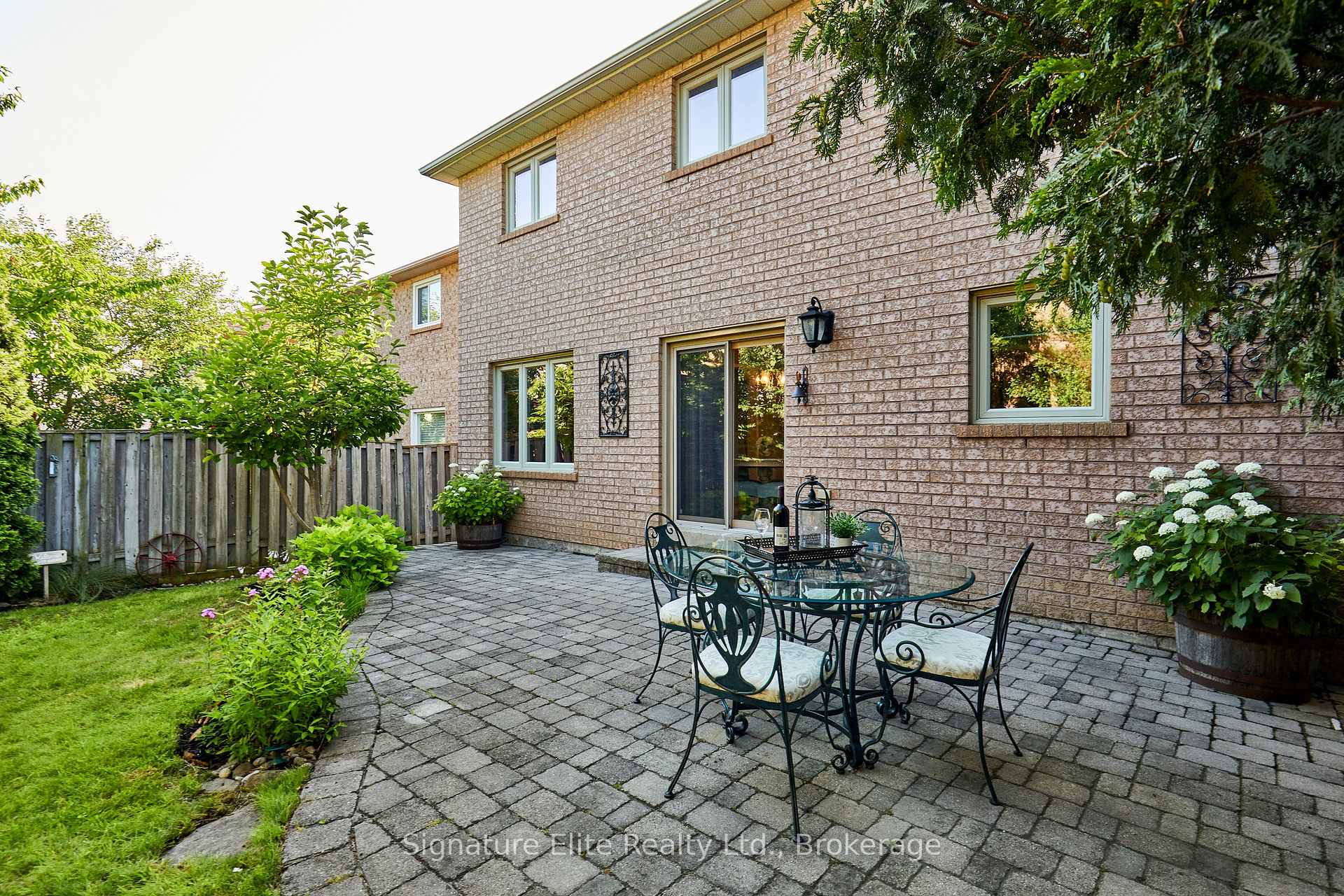Photo 28 of 954 Mantle Crescent, Mississauga, East Credit — HOMEH