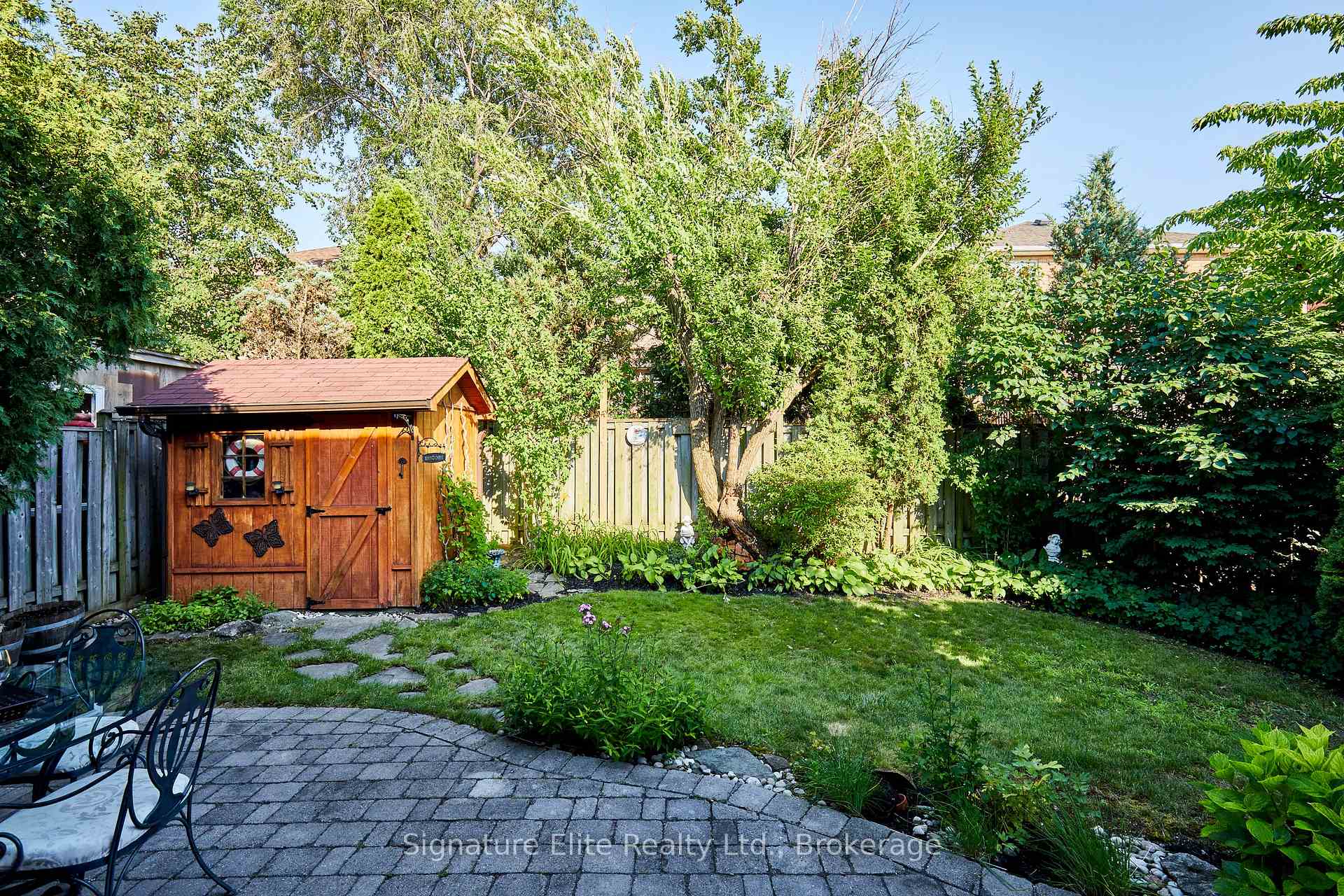 Photo 23 of 954 Mantle Crescent, Mississauga, East Credit — HOMEH