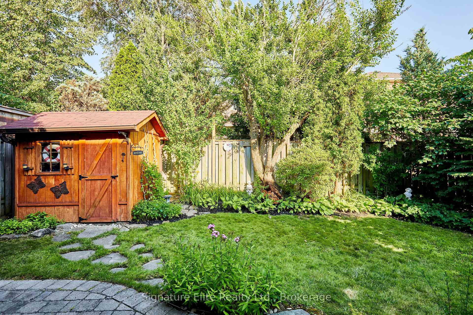 Photo 20 of 954 Mantle Crescent, Mississauga, East Credit — HOMEH