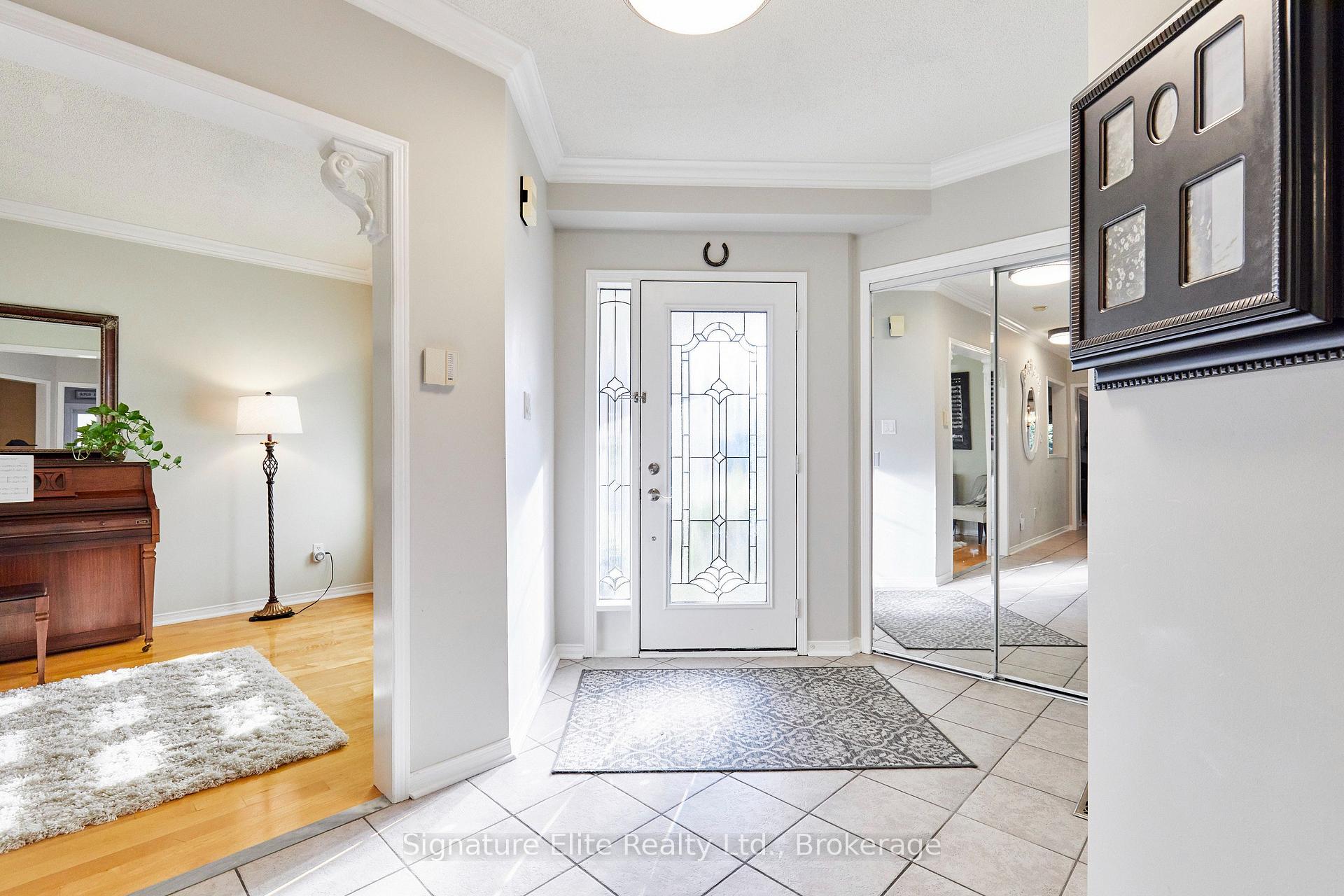 Photo 2 of 954 Mantle Crescent, Mississauga, East Credit — HOMEH