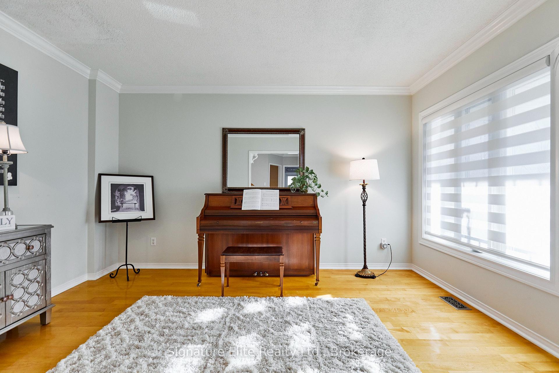 Photo 39 of 954 Mantle Crescent, Mississauga, East Credit — HOMEH