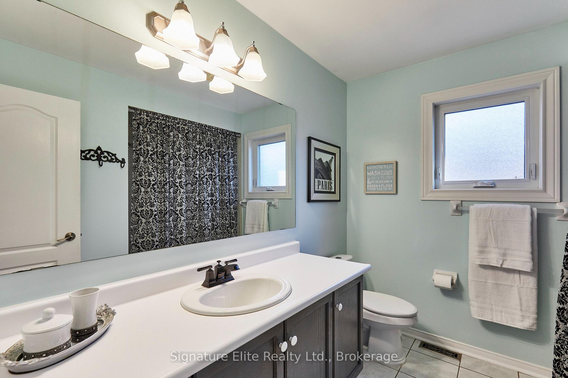 Photo 13 of 954 Mantle Crescent, Mississauga, East Credit — HOMEH