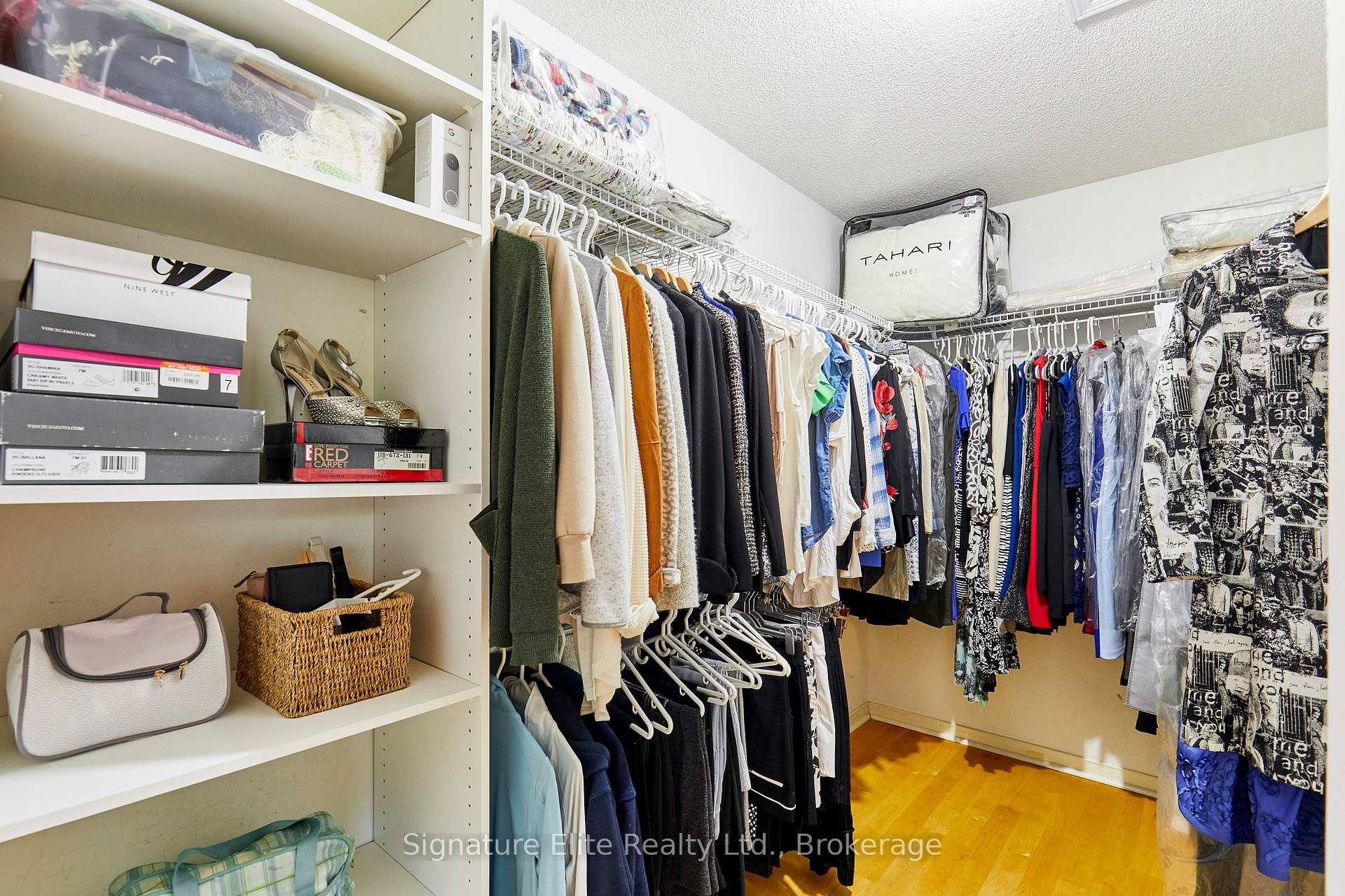 Photo 16 of 954 Mantle Crescent, Mississauga, East Credit — HOMEH
