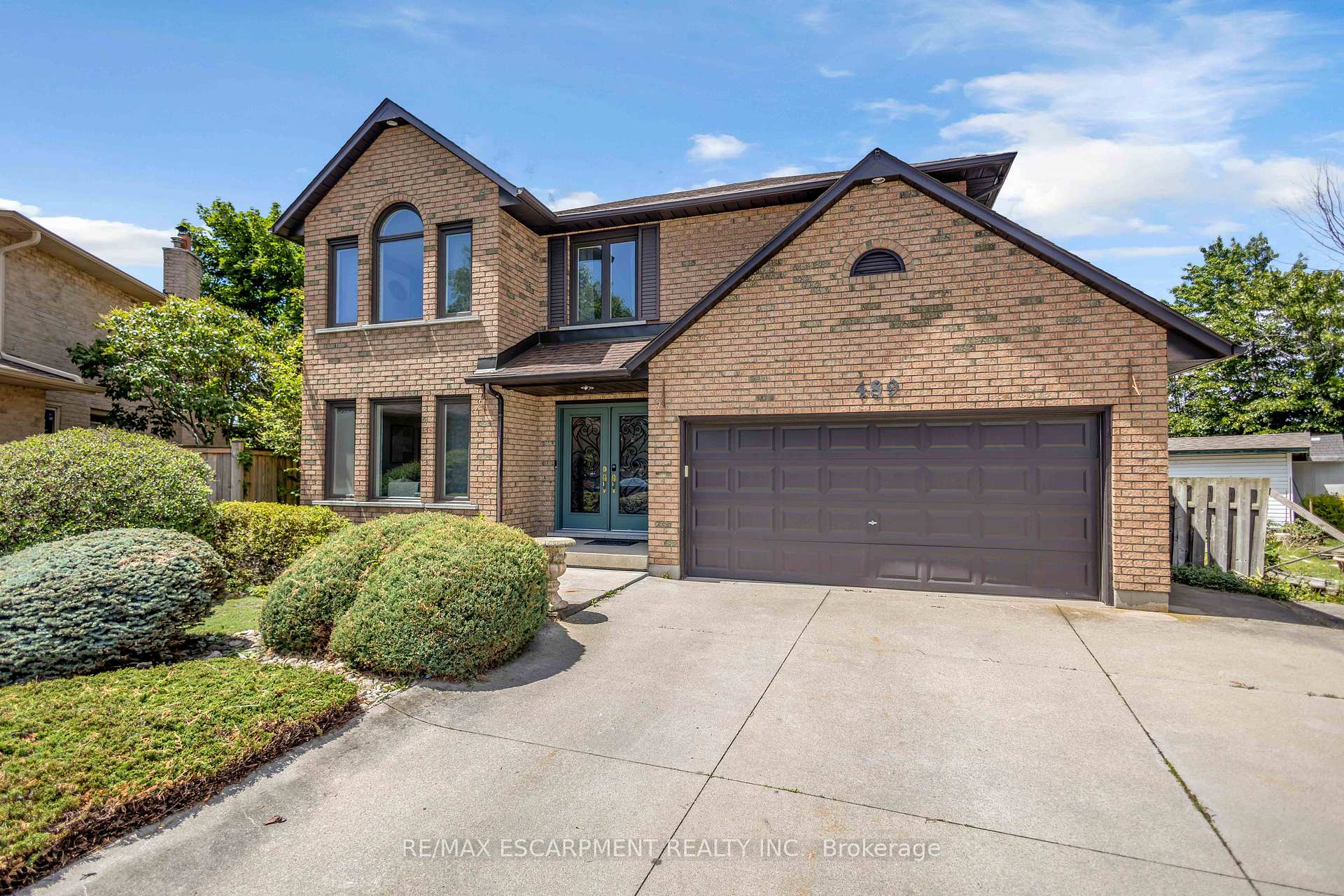 Photo 2 of 489 Acadia Drive, Hamilton, Butler — HOMEH