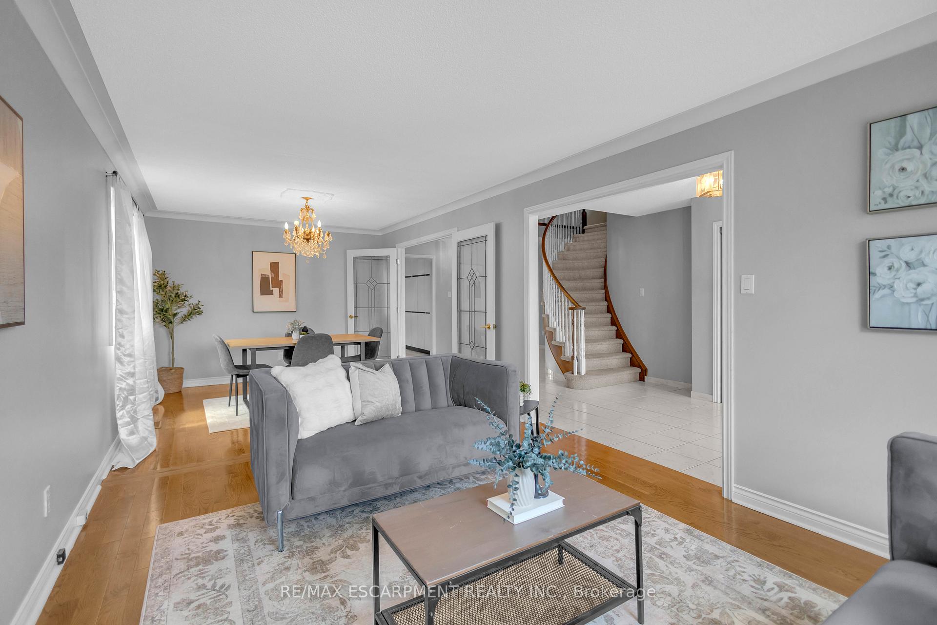 Photo 6 of 489 Acadia Drive, Hamilton, Butler — HOMEH