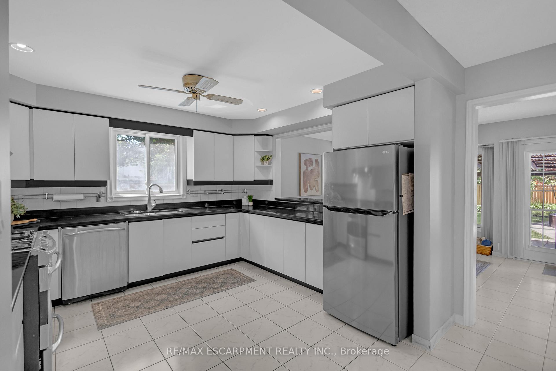 Photo 8 of 489 Acadia Drive, Hamilton, Butler — HOMEH