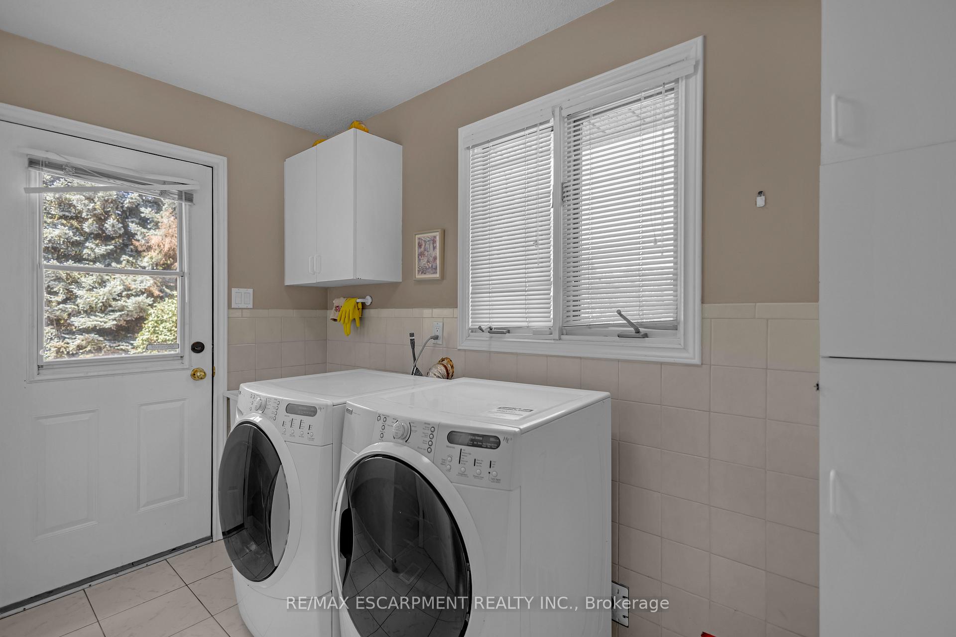 Photo 16 of 489 Acadia Drive, Hamilton, Butler — HOMEH