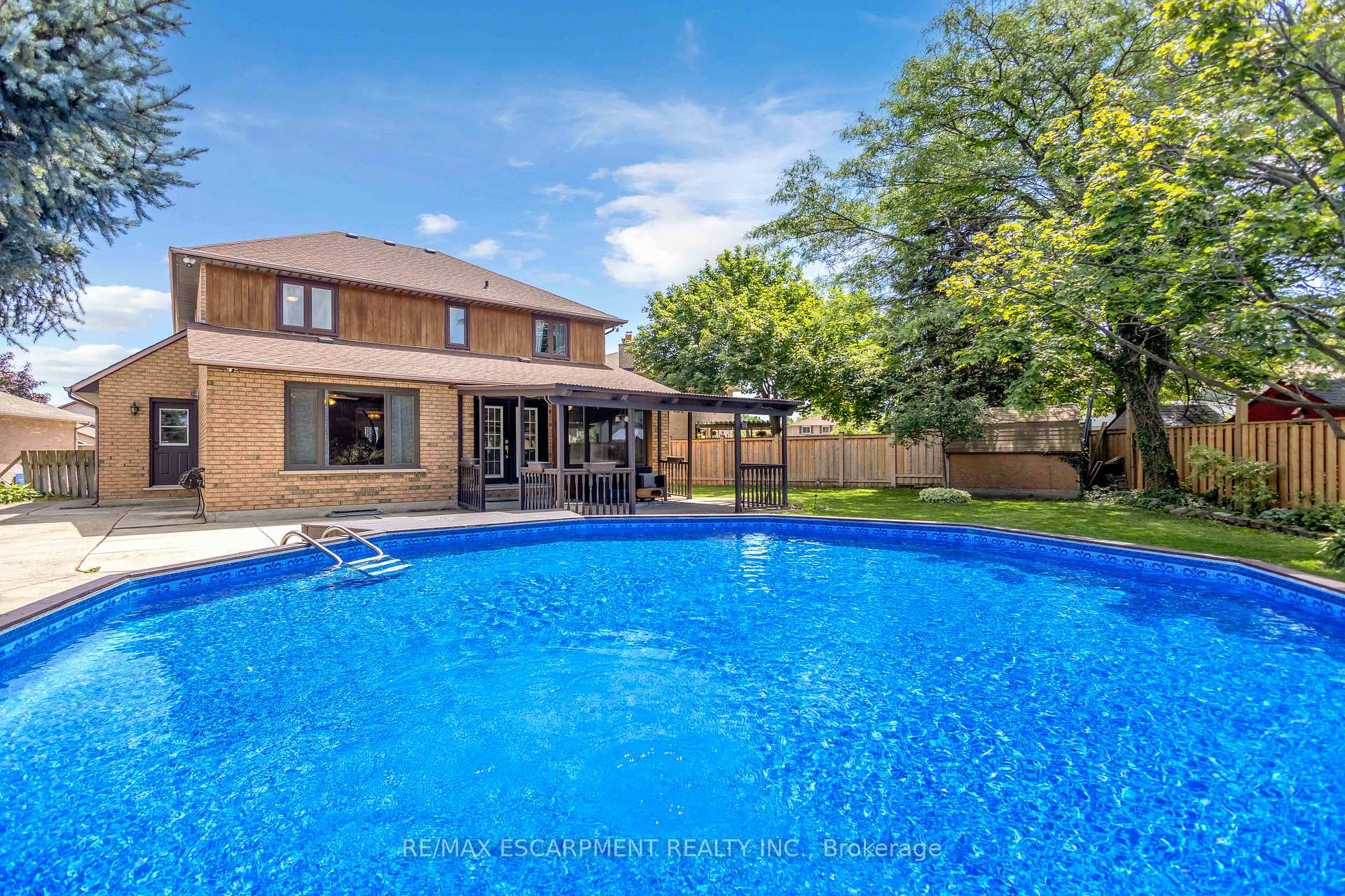 Photo 32 of 489 Acadia Drive, Hamilton, Butler — HOMEH