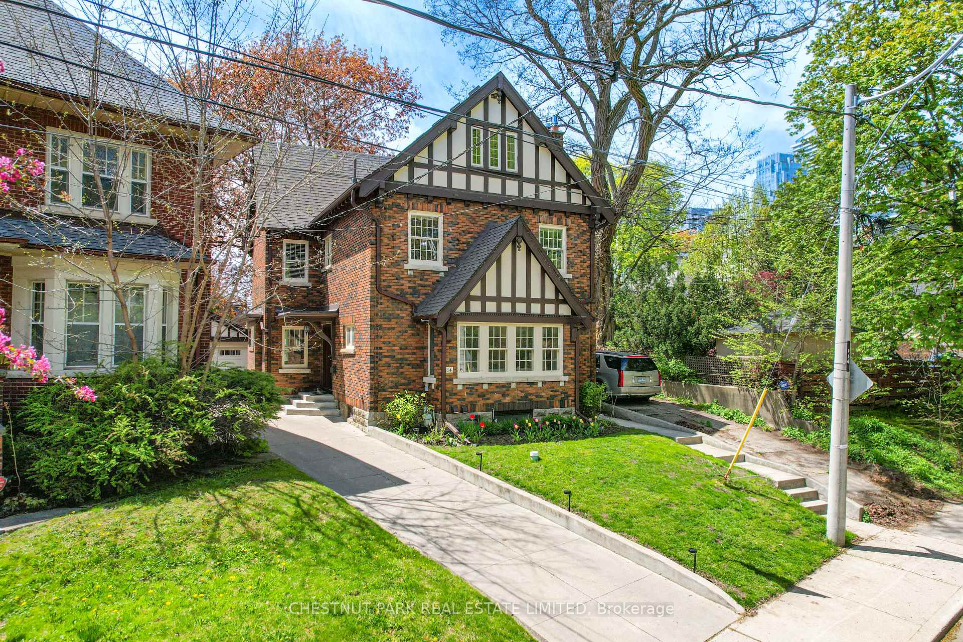 Photo 1 of 14 Servington Crescent, Toronto, Mount Pleasant West — HOMEH