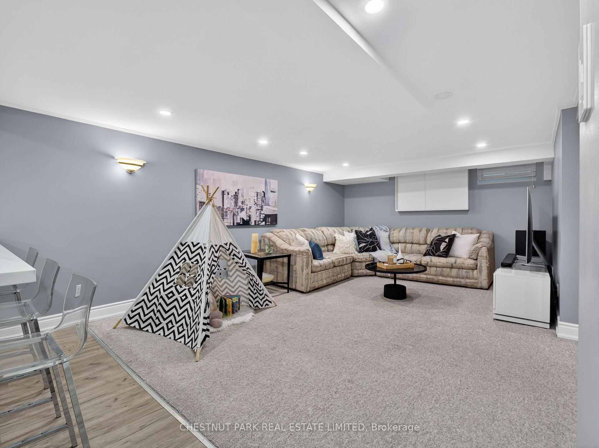 Photo 22 of 14 Servington Crescent, Toronto, Mount Pleasant West — HOMEH