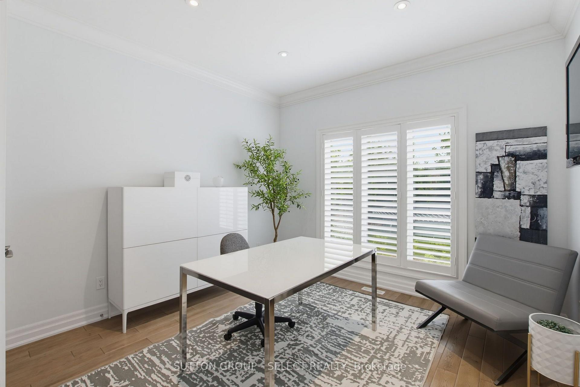 Photo 17 of 2303 Waterside Court, London, North R — HOMEH