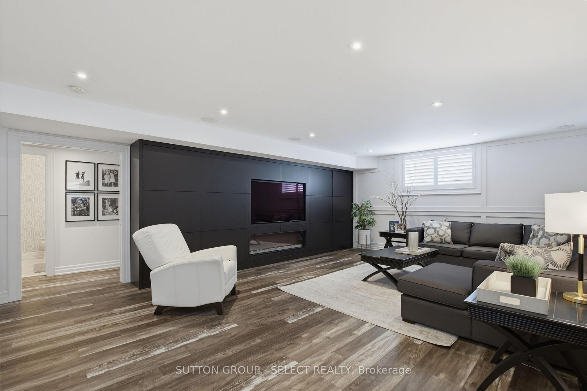 Photo 34 of 2303 Waterside Court, London, North R — HOMEH