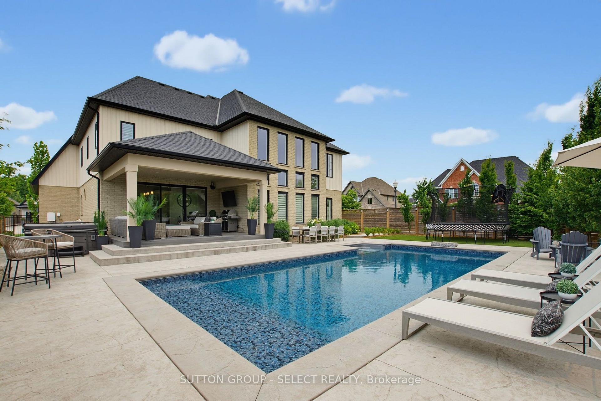 Photo 43 of 2303 Waterside Court, London, North R — HOMEH
