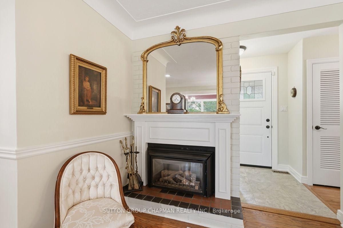 Photo 10 of 763 Oban Crescent, London, North P — HOMEH