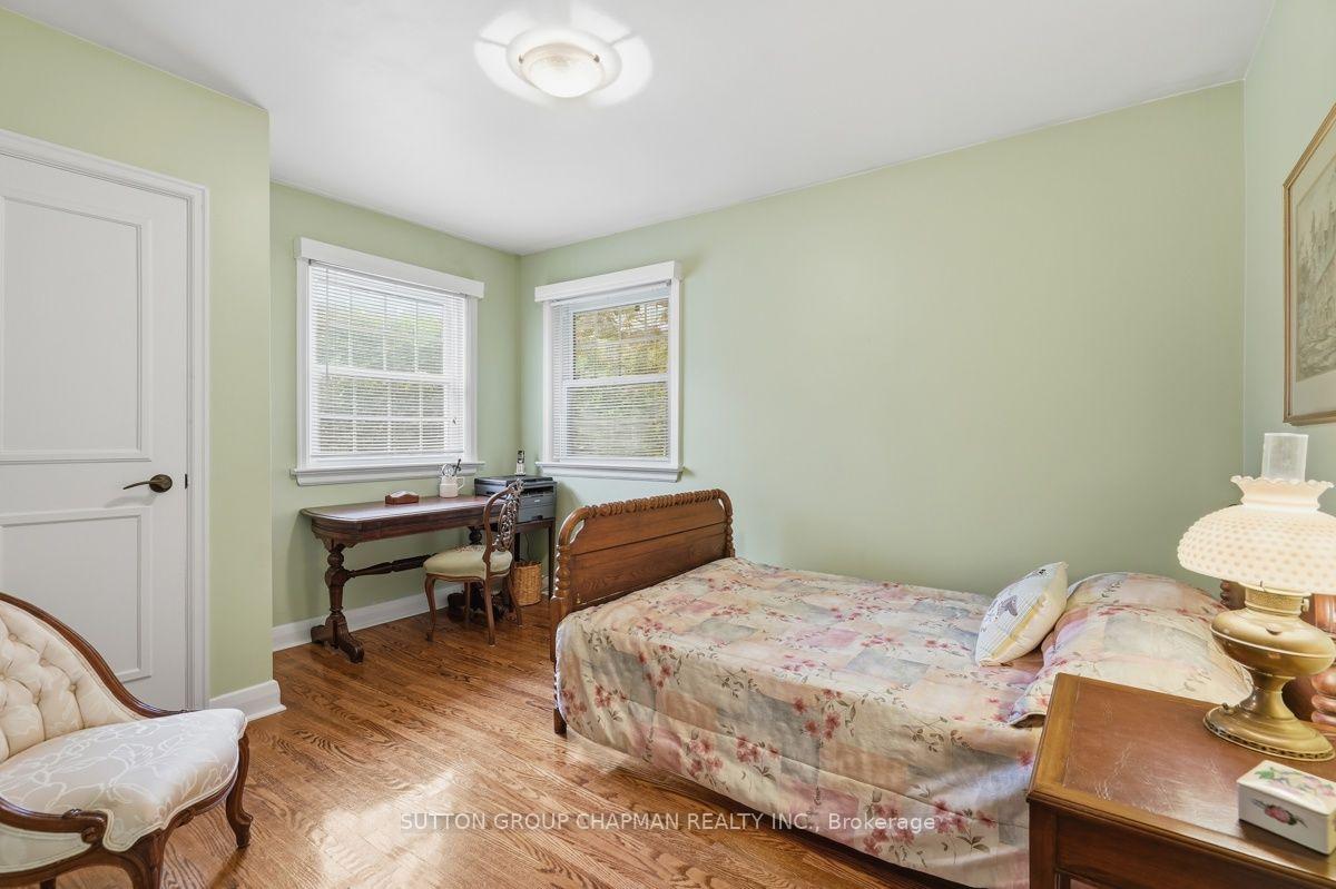 Photo 21 of 763 Oban Crescent, London, North P — HOMEH