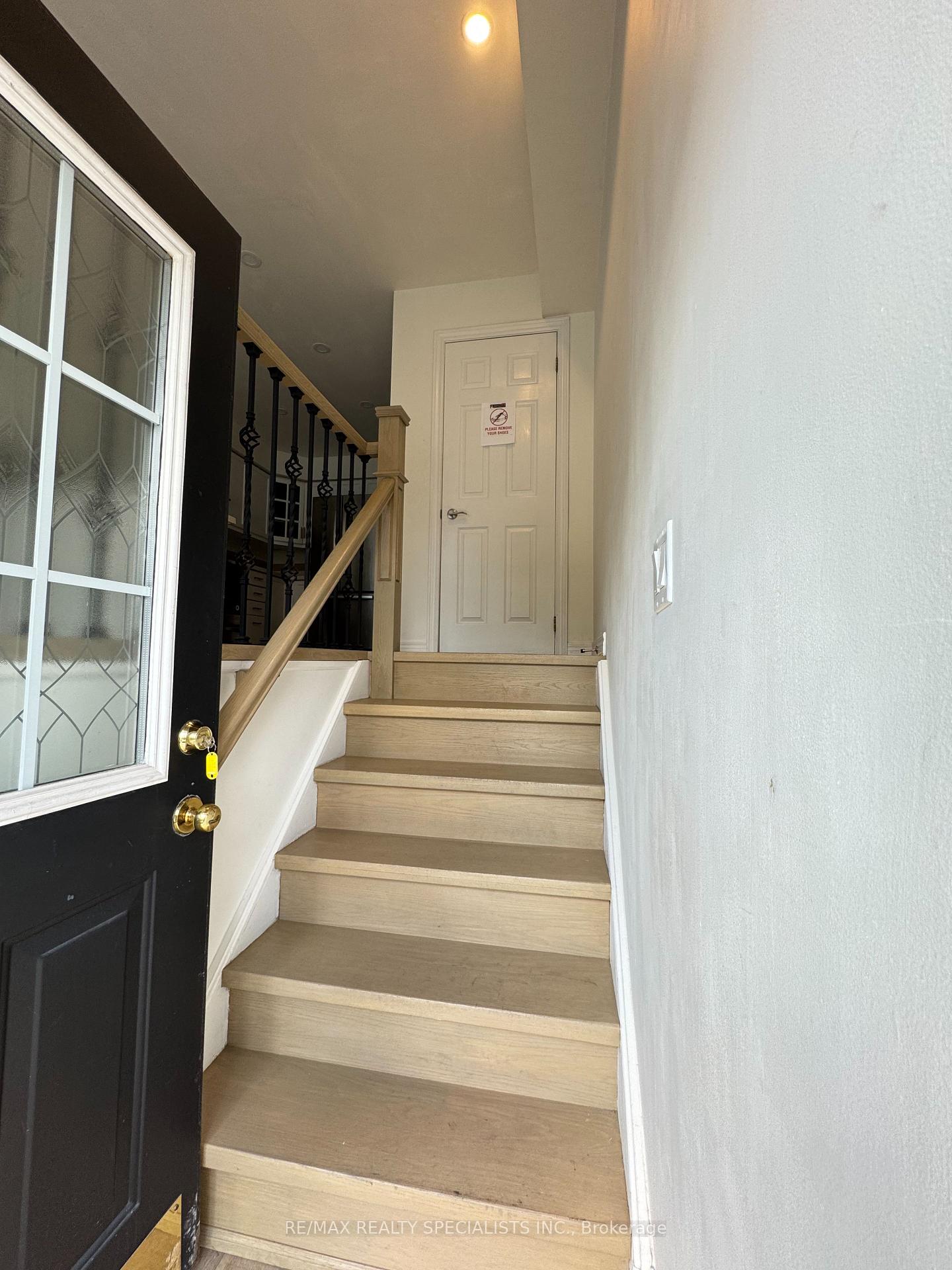 Photo 4 of Unit 36, 3480 Upper Middle Road, Burlington, Palmer — HOMEH