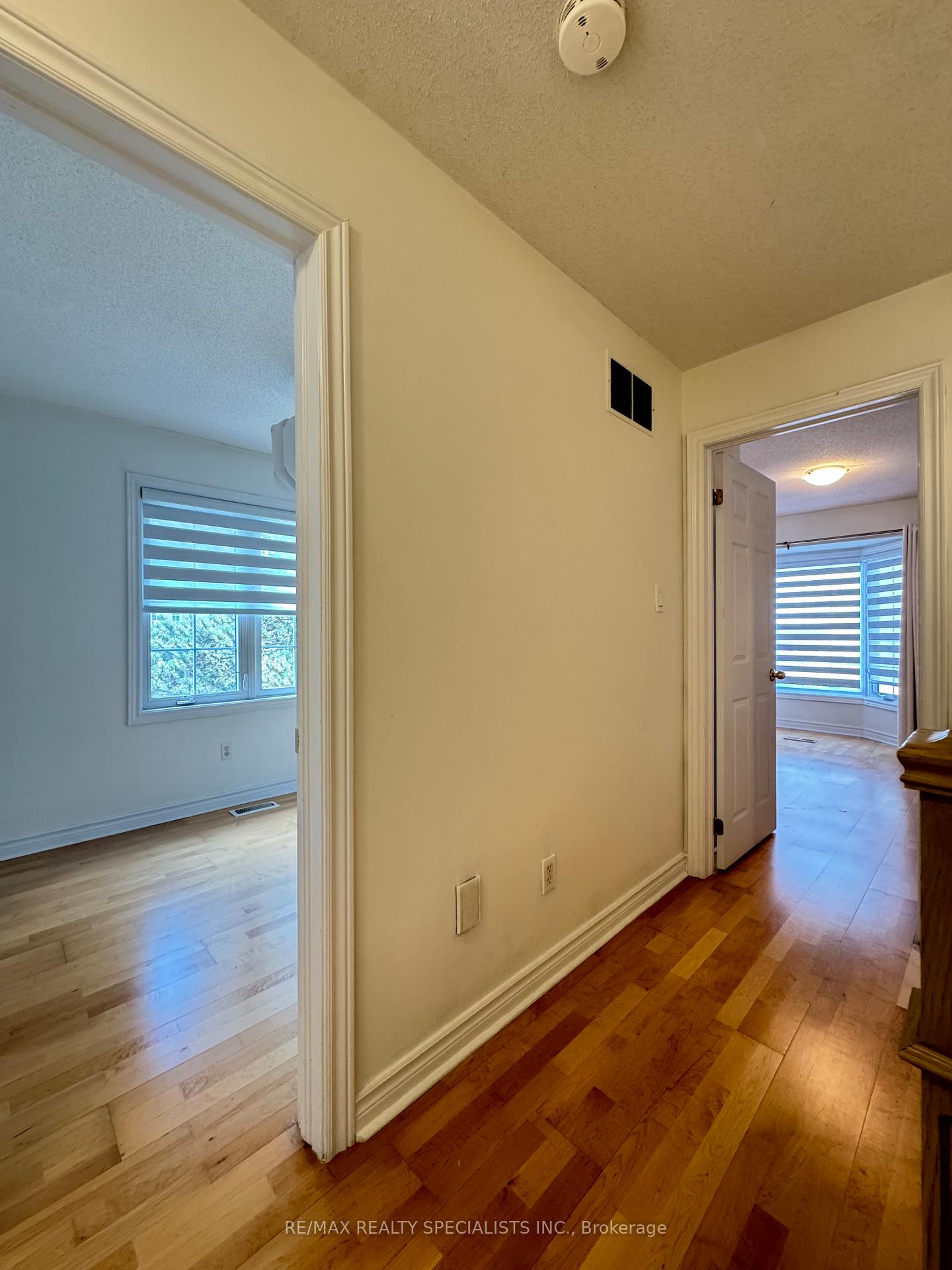 Photo 18 of Unit 36, 3480 Upper Middle Road, Burlington, Palmer — HOMEH