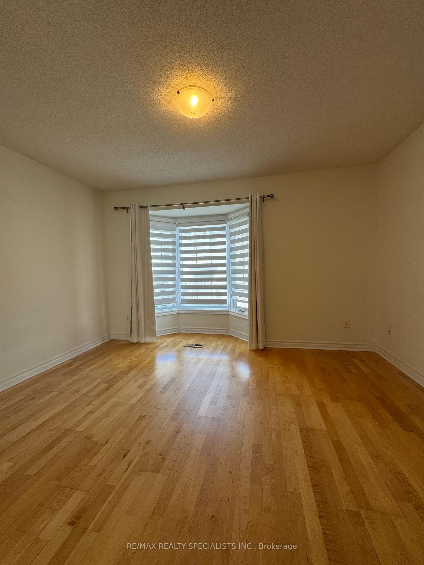 Photo 19 of Unit 36, 3480 Upper Middle Road, Burlington, Palmer — HOMEH